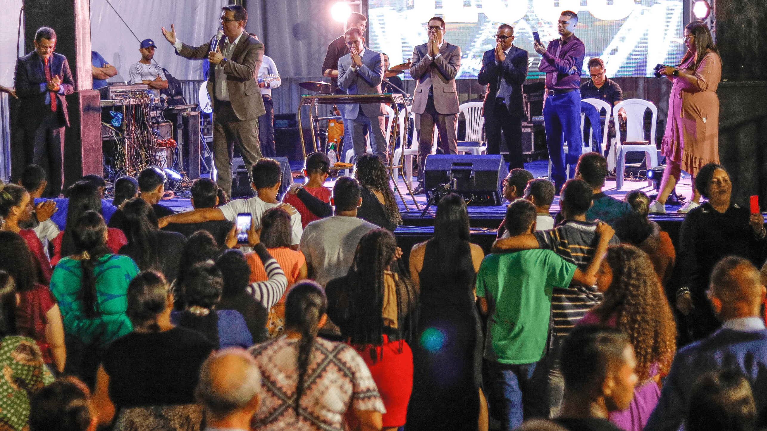 Vereador Tayronne Henrique oferece culto de ação de graças.