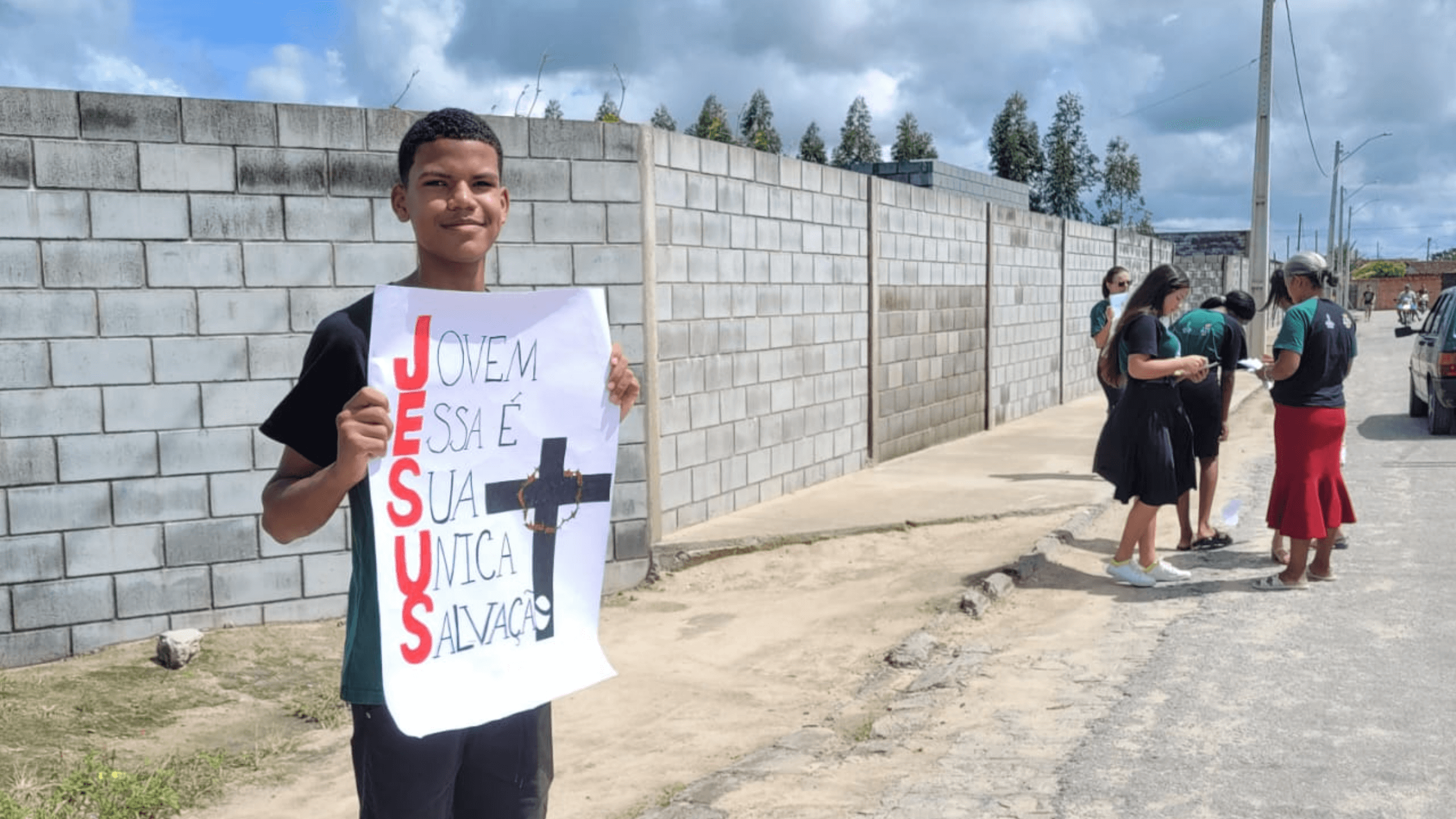 Grupo 2 escolheu a rua que liga Santa Luzia e Casas Novas. Grupo 2 escolheu a rua que liga Santa Luzia e Casas Novas.