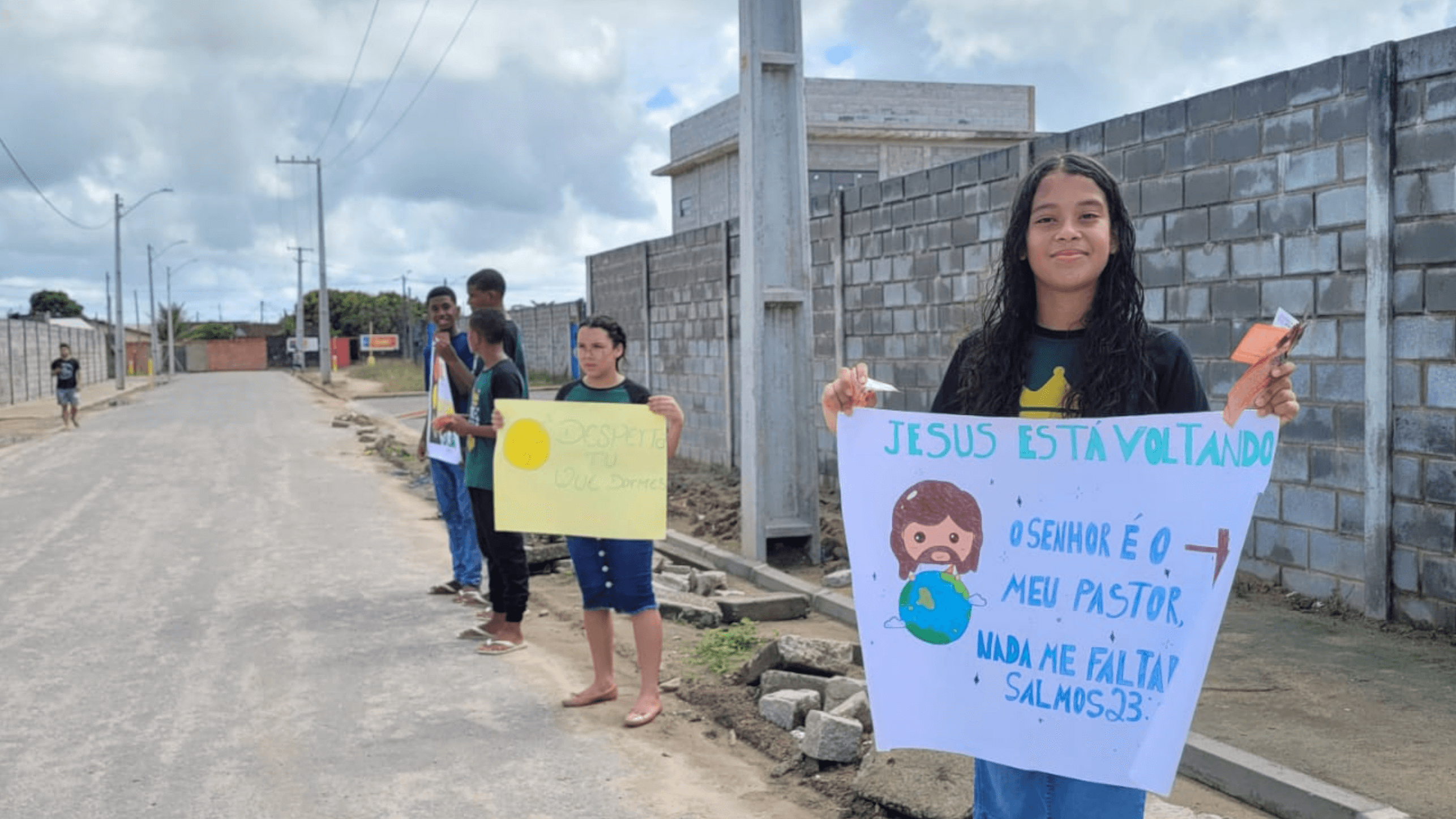 Grupo 2 escolheu a rua que liga Santa Luzia e Casas Novas. Grupo 2 escolheu a rua que liga Santa Luzia e Casas Novas.