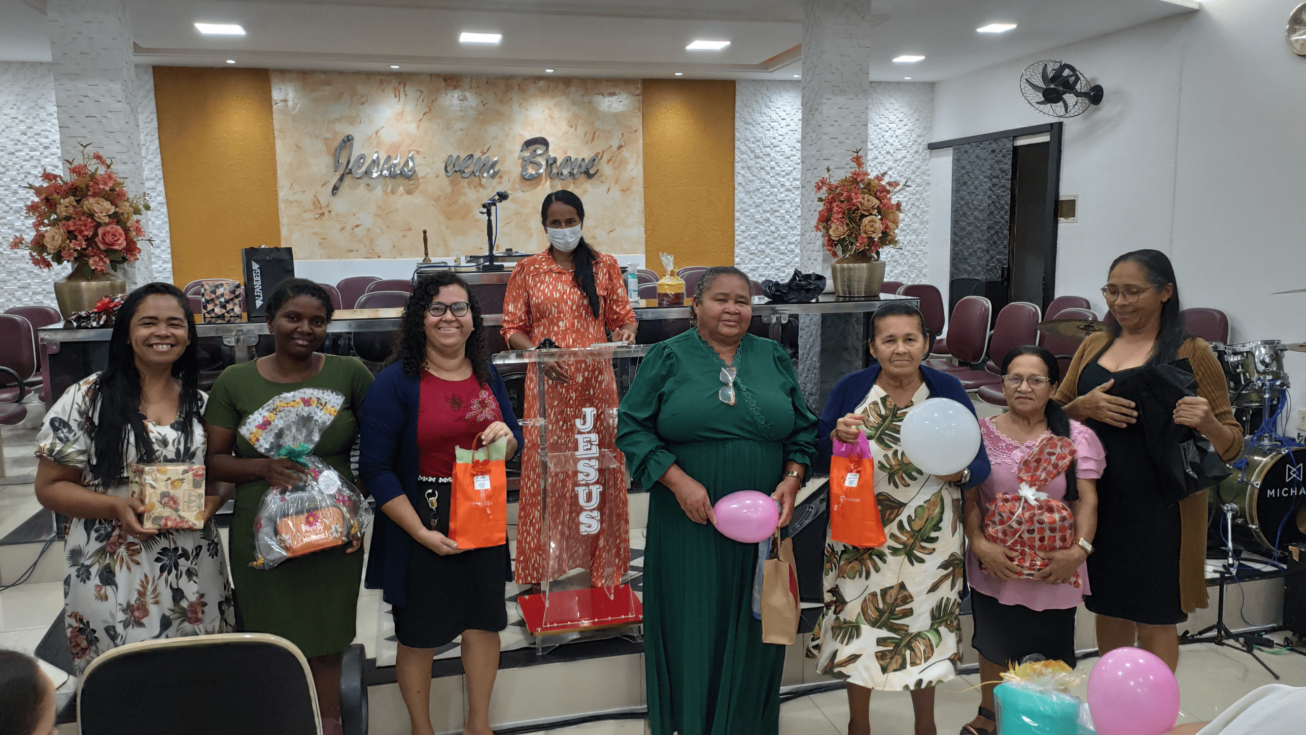 Presentes foram distribuídos para as mães.
