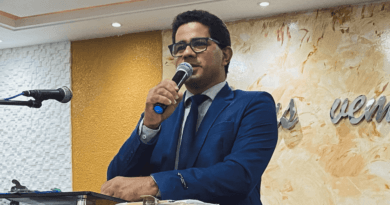 EBL realiza culto de agradecimento com entrega de certificados.