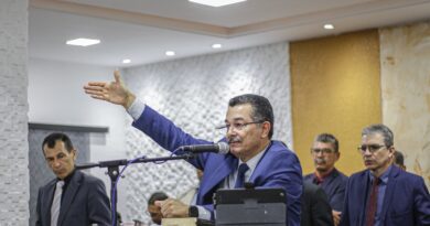 Culto de doutrina: “O amor só é amor quando é doado”, afirma o pastor Cláudio.