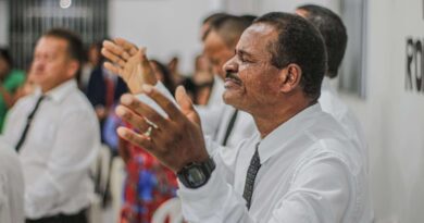 Mangabeira: veja as fotos do 7° aniversário do departamento de senhores Rompendo em Fé.