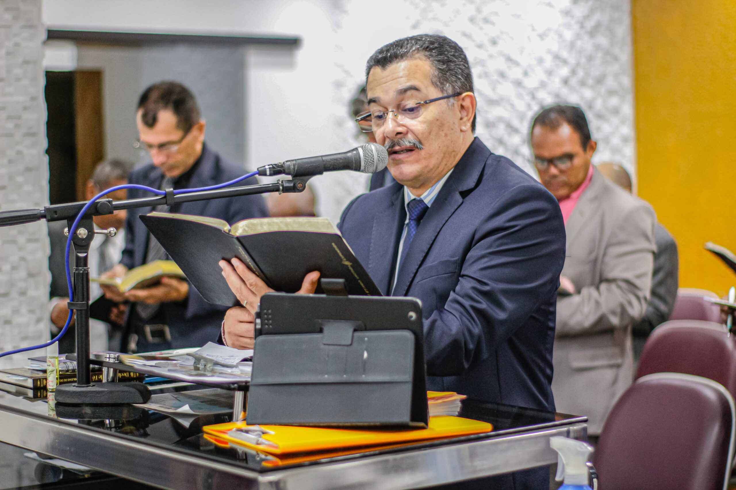 Pastor Cláudio finaliza estudo sobre o fruto do Espírito no culto de doutrina desta semana.