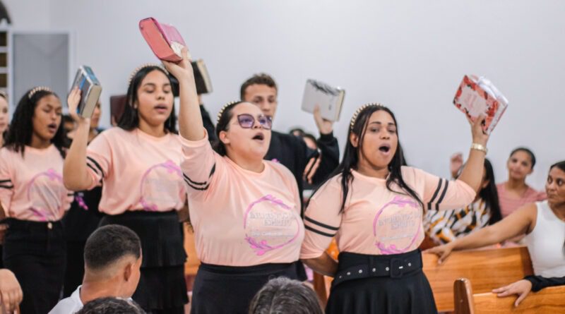 Imburí: sete pessoas aceitam a Jesus na festividade dos jovens – Imagem: Anderson Siqueira/Mídia AD Chã do Pilar