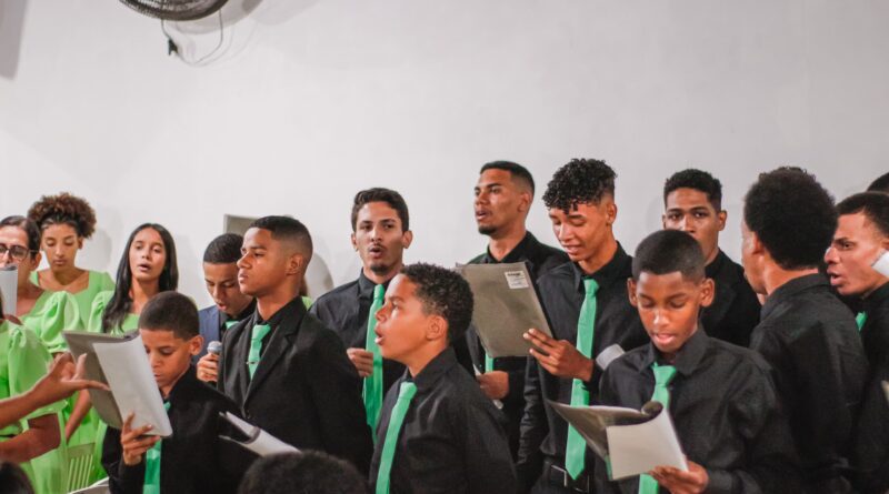 Jovens da congregação Nicodemos oferecem 3 cultos a Deus pelo 9º aniversário – Imagem: Anderson Siqueira/Mídia AD Chã do Pilar
