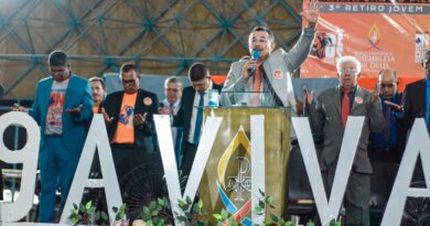 Quatro pessoas entregaram suas vidas a Cristo na abertura do 9° Aviva – Imagem: Anderson Siqueira/Mídia AD Chã do Pilar