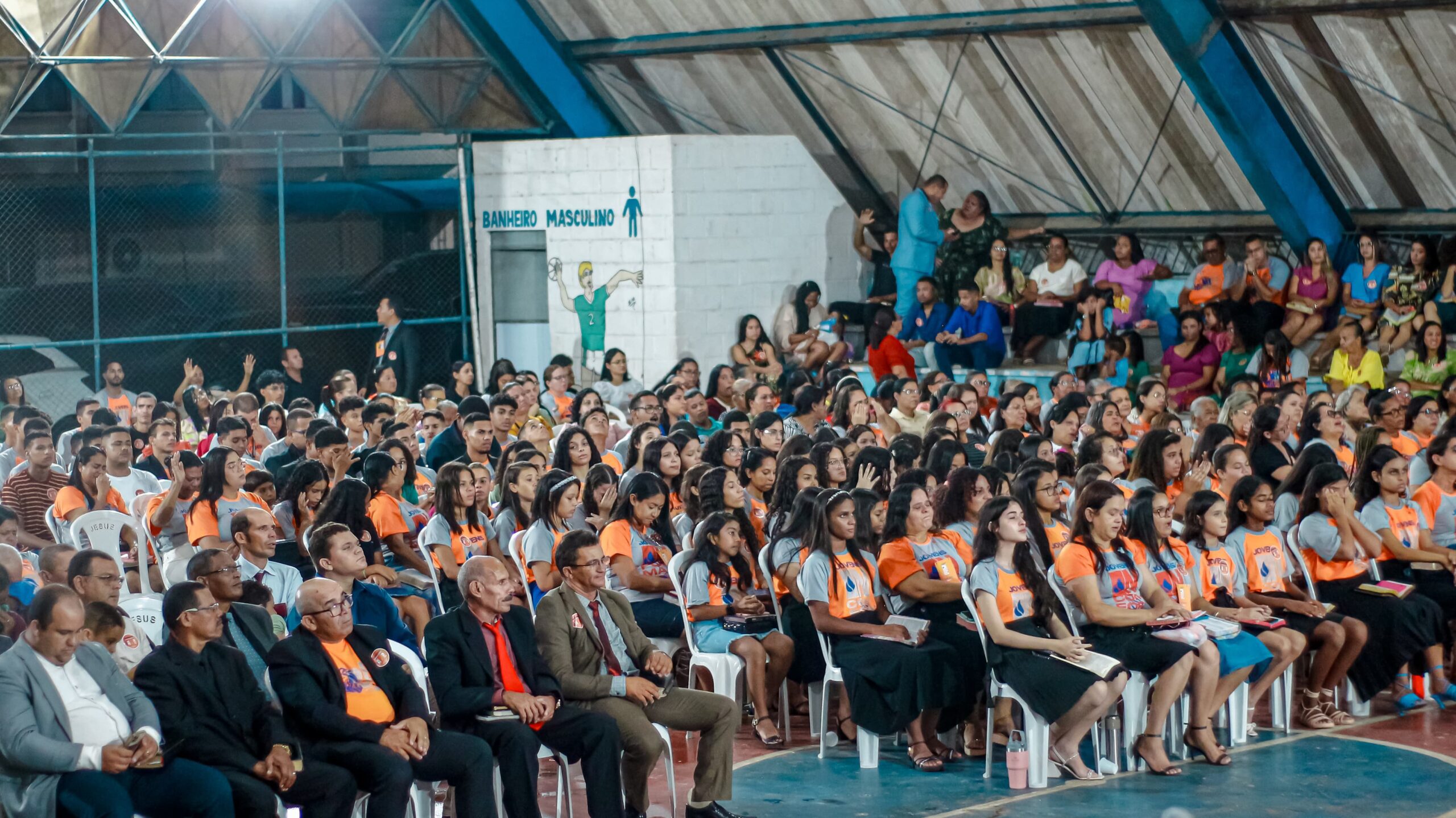 Quatro pessoas entregaram suas vidas a Cristo na abertura do 9° Aviva – Imagem: Anderson Siqueira/Mídia AD Chã do Pilar