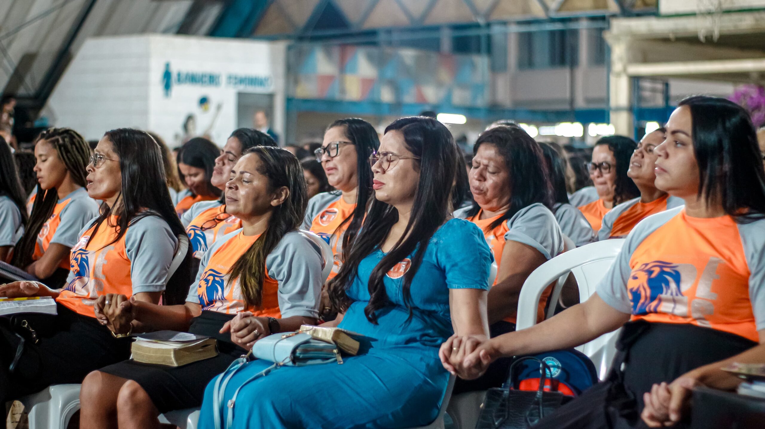 Quatro pessoas entregaram suas vidas a Cristo na abertura do 9° Aviva – Imagem: Anderson Siqueira/Mídia AD Chã do Pilar