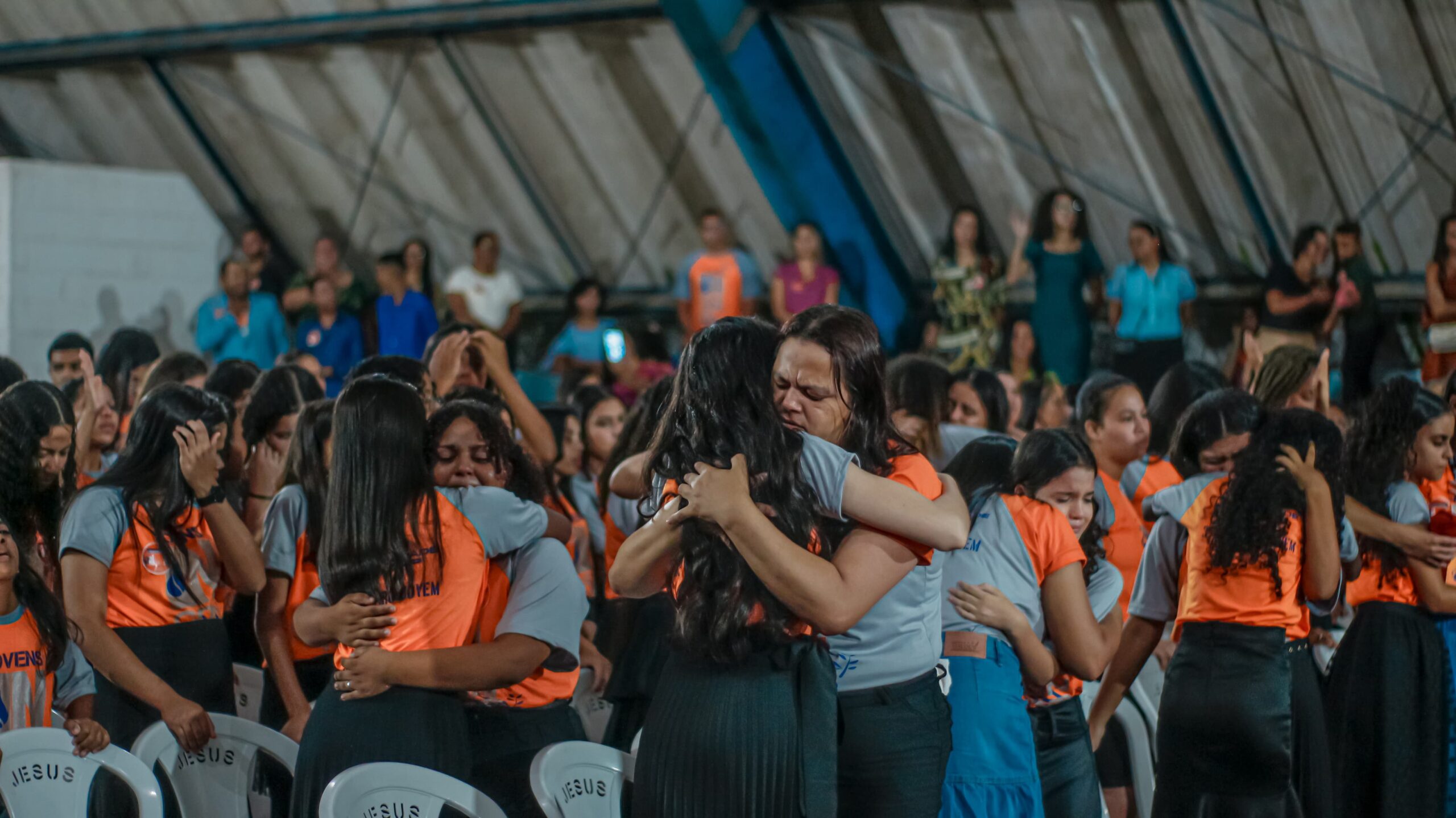 Quatro pessoas entregaram suas vidas a Cristo na abertura do 9° Aviva – Imagem: Anderson Siqueira/Mídia AD Chã do Pilar