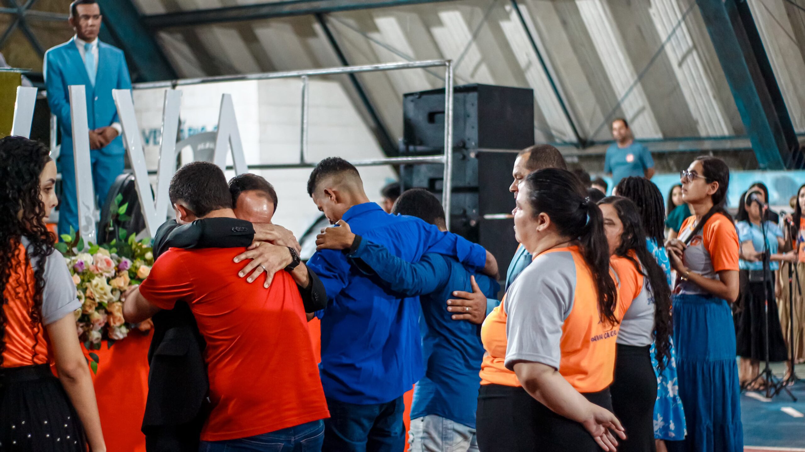 Quatro pessoas entregaram suas vidas a Cristo na abertura do 9° Aviva – Imagem: Anderson Siqueira/Mídia AD Chã do Pilar