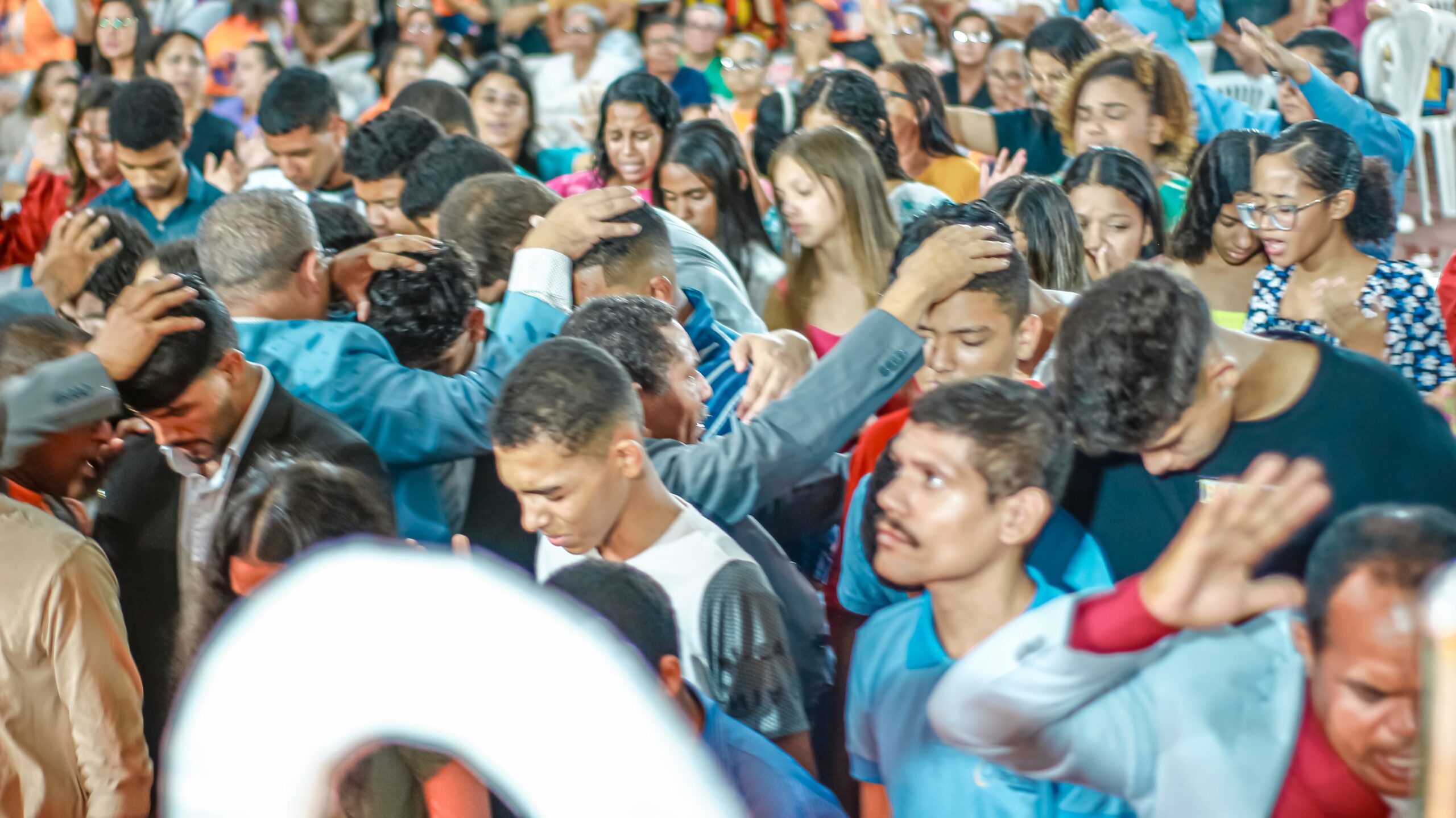 Batismo no Espírito Santo e renovação espiritual marcam o terceiro culto do 9° Aviva – Imagem: Anderson Siqueira/Mídia AD Chã do Pilar