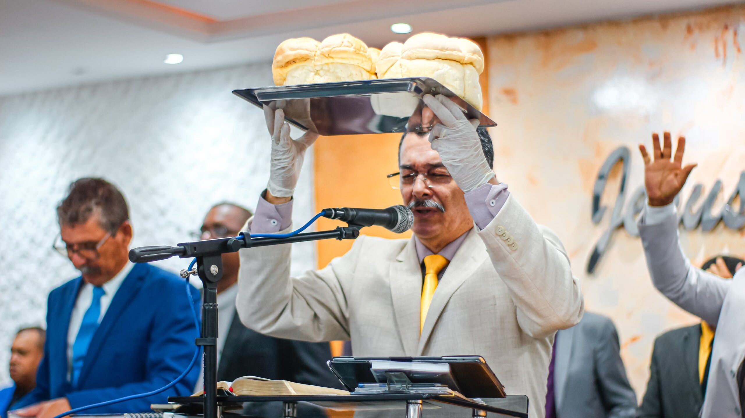 Santa Ceia: pastor Cláudio ministra sobre como obter vitória sobre a tentação – Imagem: Anderson Siqueira/Mídia AD Chã do Pilar