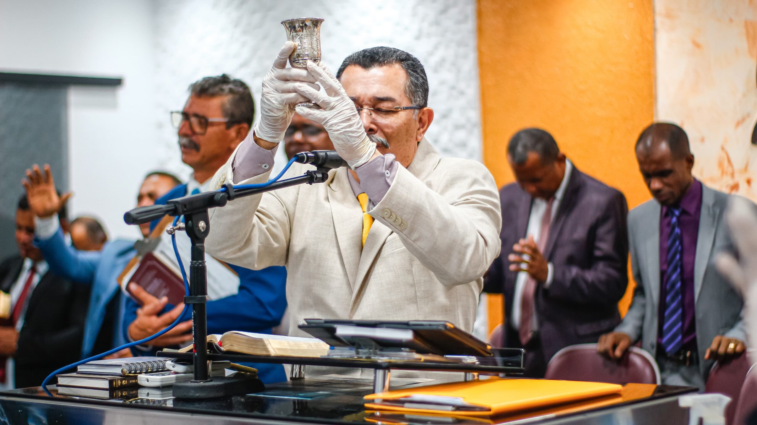 Santa Ceia: pastor Cláudio ministra sobre como obter vitória sobre a tentação – Imagem: Anderson Siqueira/Mídia AD Chã do Pilar