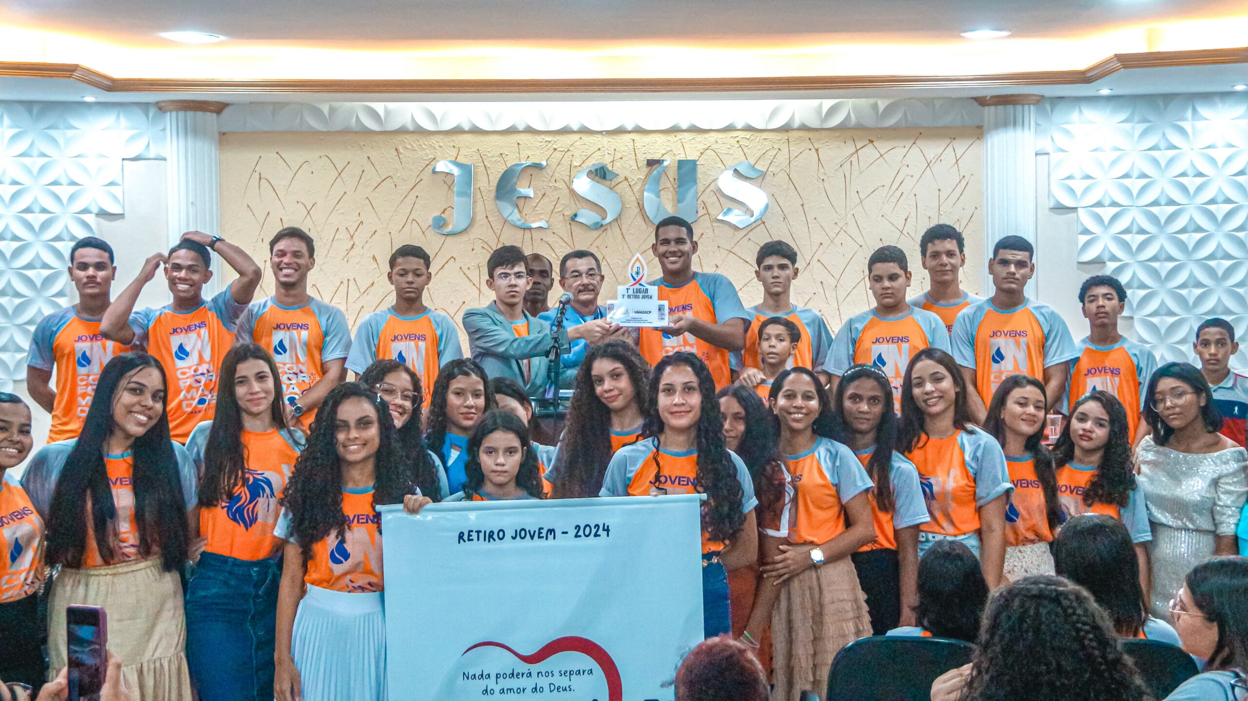 Jovens são batizados no Espírito Santo e profetizam no encerramento do 3º Retiro – Imagem: Anderson Siqueira/Mídia AD Chã do Pilar