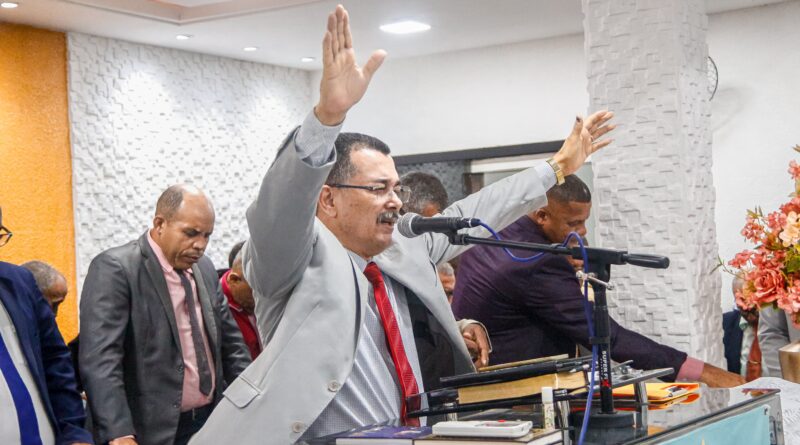 Santa Ceia: “O Senhor está com os braços de misericórdia abertos para você” – Imagem: Anderson Siqueira/Mídia AD Chã do Pilar