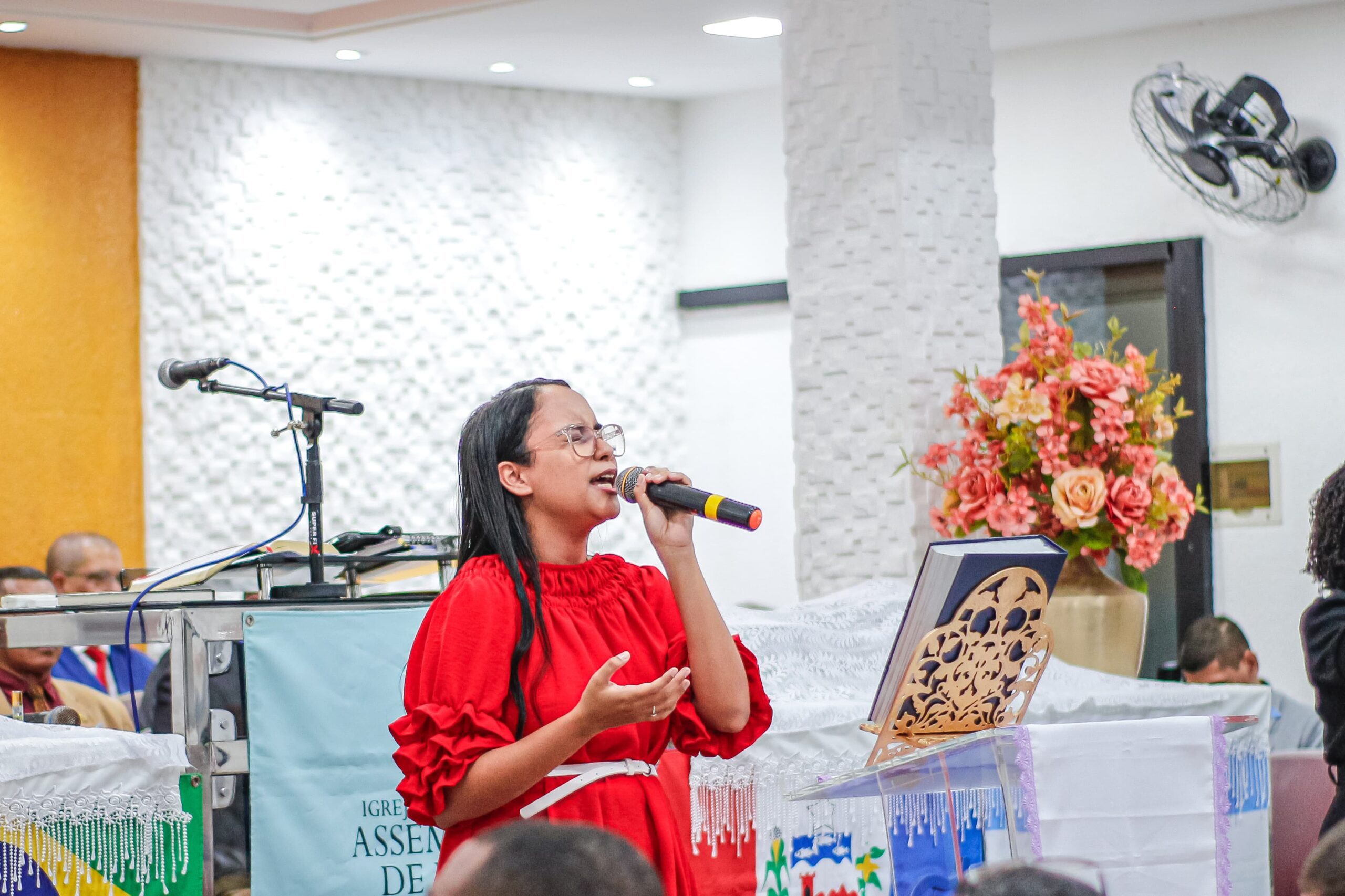 Centenas de pessoas participam da Santa Ceia de maio da AD Chã do Pilar – Imagem: Anderson Siqueira/Mídia AD Chã do Pilar