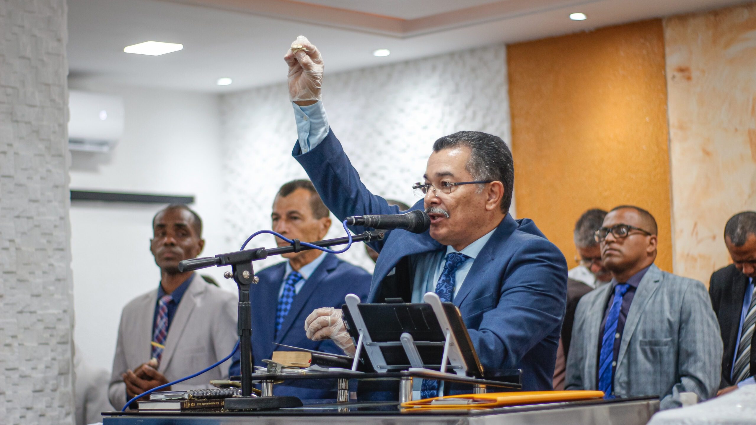 Santa Ceia: “quando erramos o nome de Cristo é quem sofre”, afirma pastor Cláudio – Imagem: Anderson Siqueira/Mídia AD Chã do Pilar