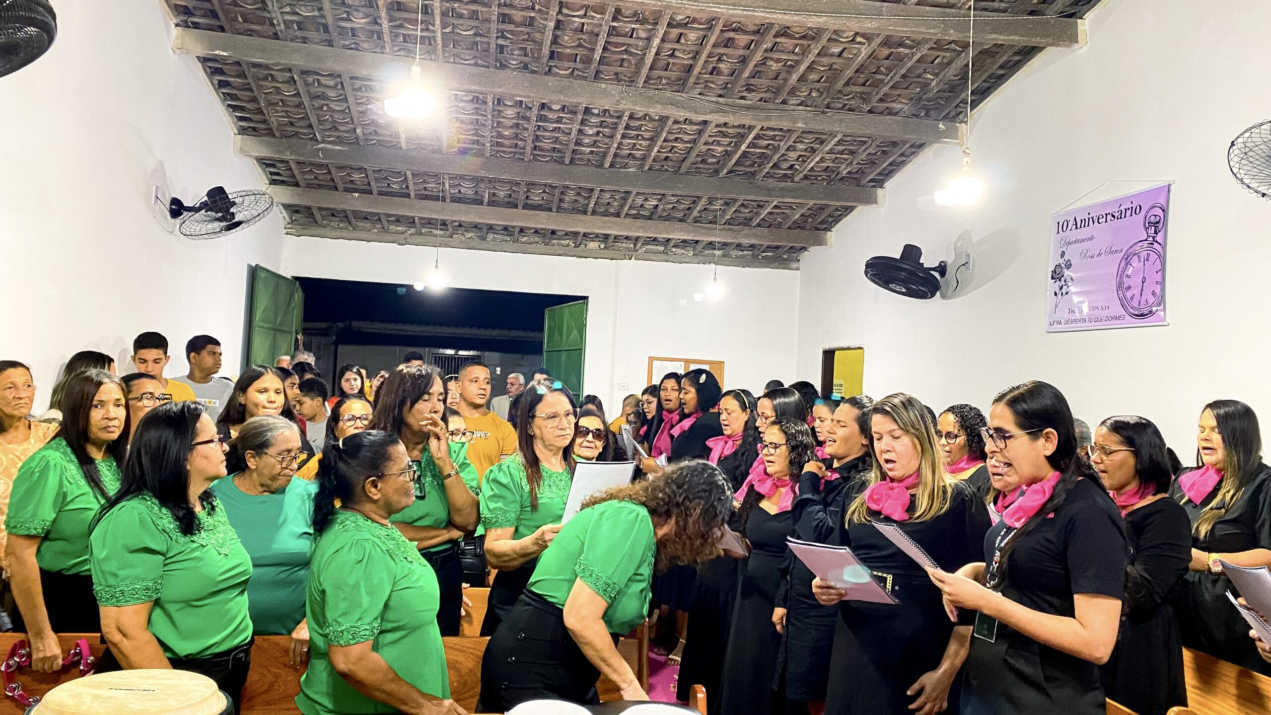 Nicodemos: "Desperta, ó tu que dormes" foi o lema do 10° aniverário do departamento Rosa de Saron