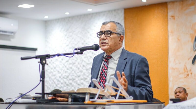 Missionário Pedro Tavares ministra na Santa Ceia de setembro da AD Chã do Pilar – Imagem: Anderson Siqueira/ADCOM