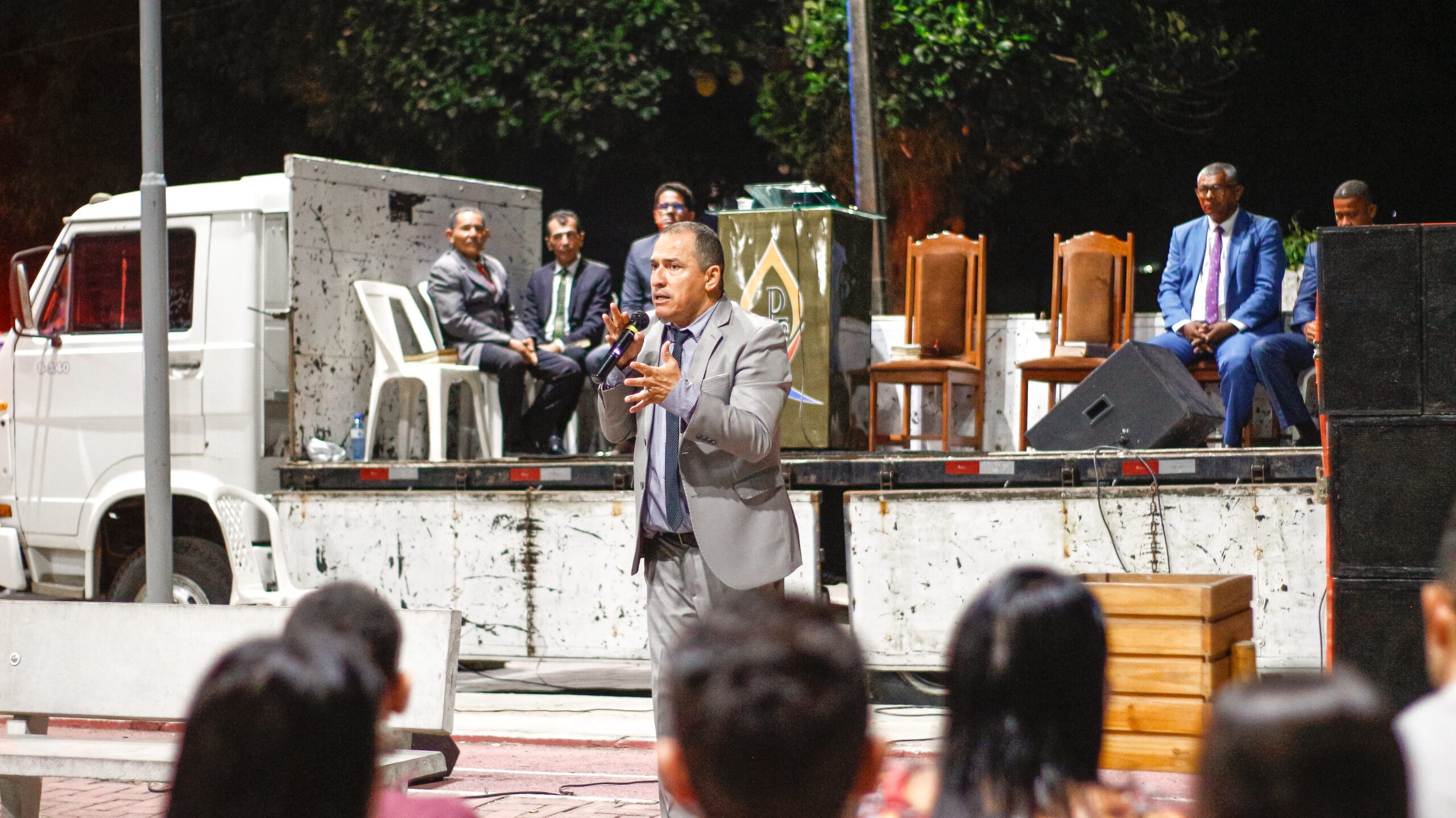 SEMADECP: Duas pessoas aceitam a Jesus na Cruzada Evangelística realizada pela Secretaria de Missões – Imagem: Anderson Siqueira/ADCOM