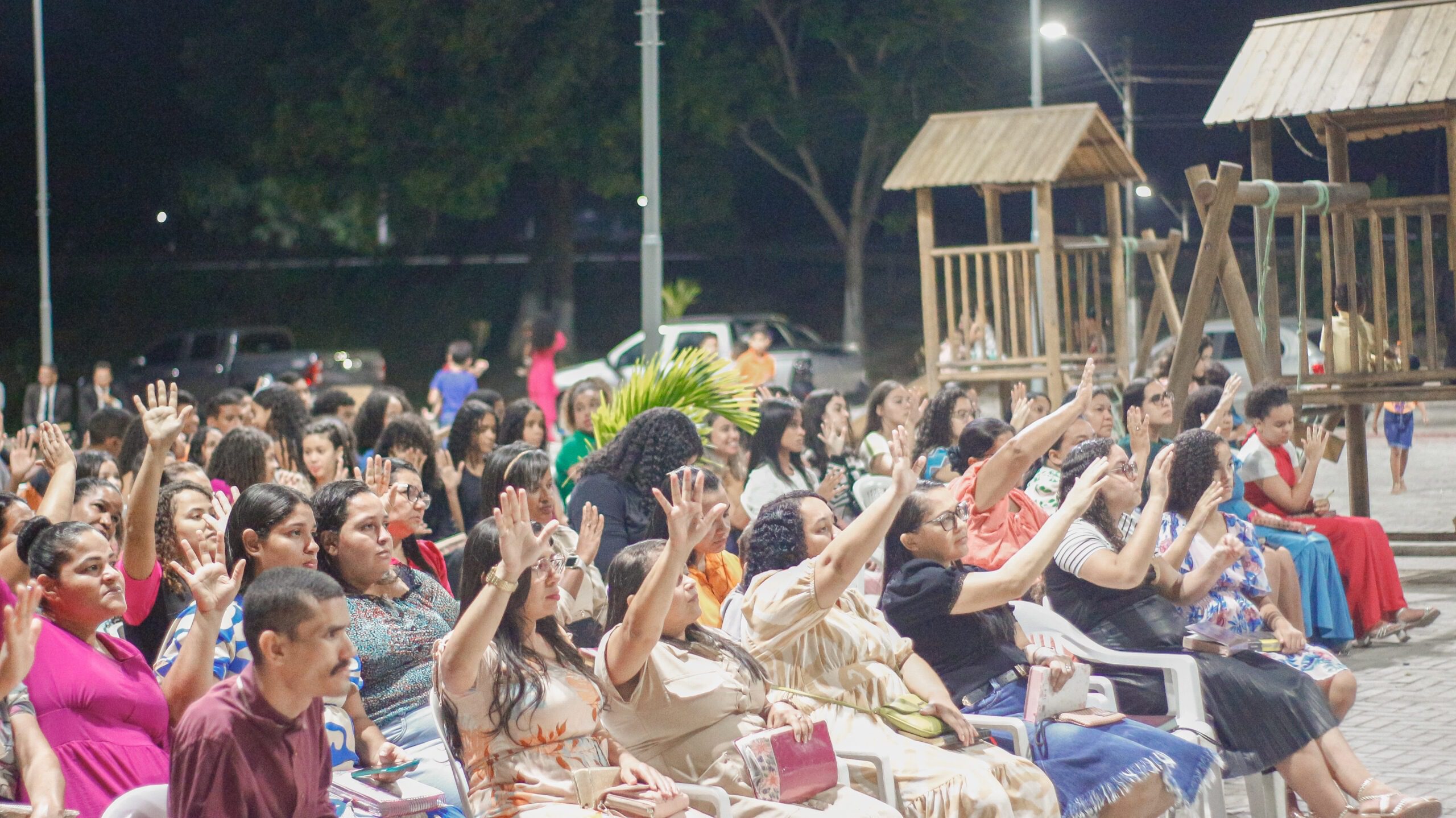 SEMADECP: Duas pessoas aceitam a Jesus na Cruzada Evangelística realizada pela Secretaria de Missões – Imagem: Anderson Siqueira/ADCOM