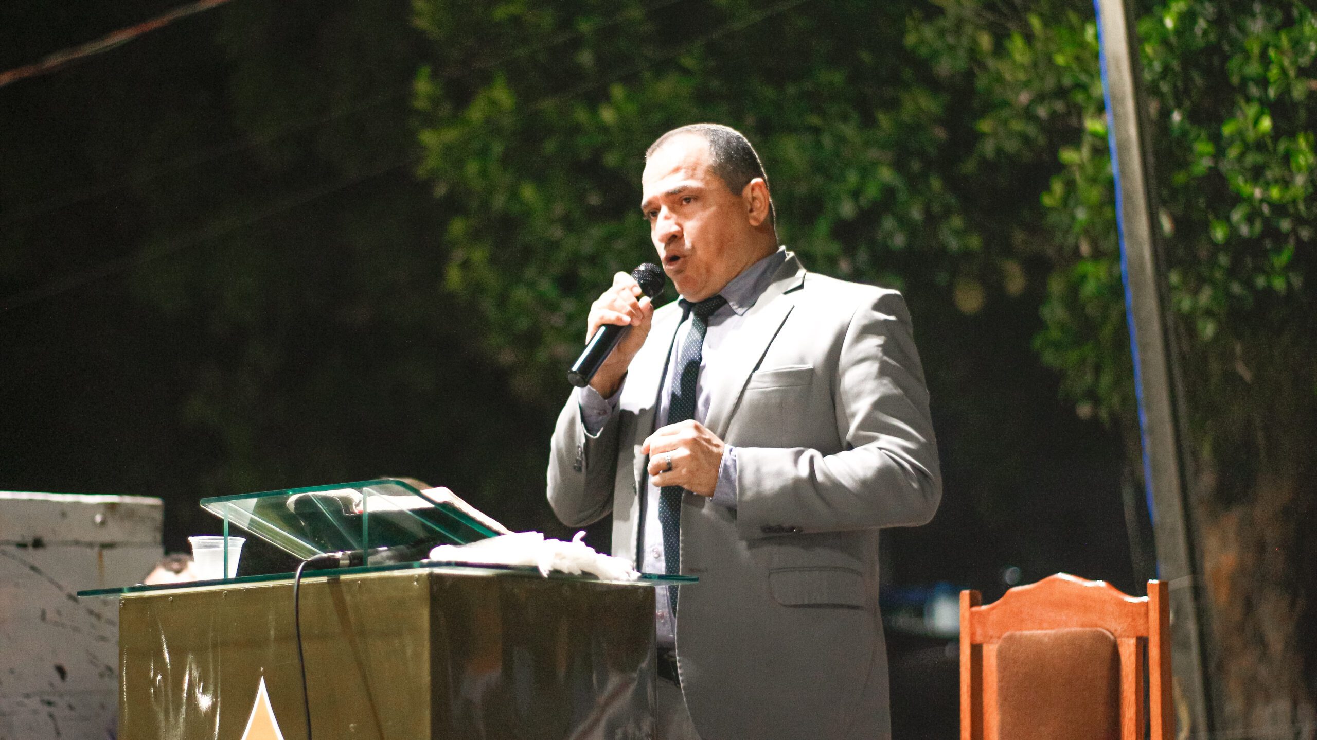 SEMADECP: Duas pessoas aceitam a Jesus na Cruzada Evangelística realizada pela Secretaria de Missões – Imagem: Anderson Siqueira/ADCOM