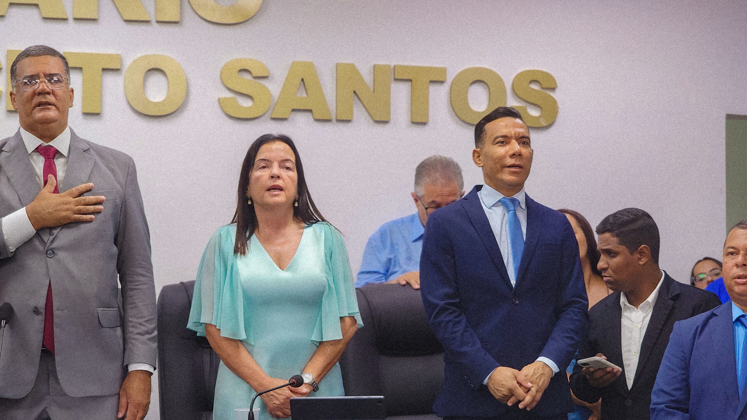 Pastor Cláudio Lemos acompanha posse da prefeita, vice-prefeito e vereadores de Pilar – Imagem: Nataniely Nogueira/ADCOM