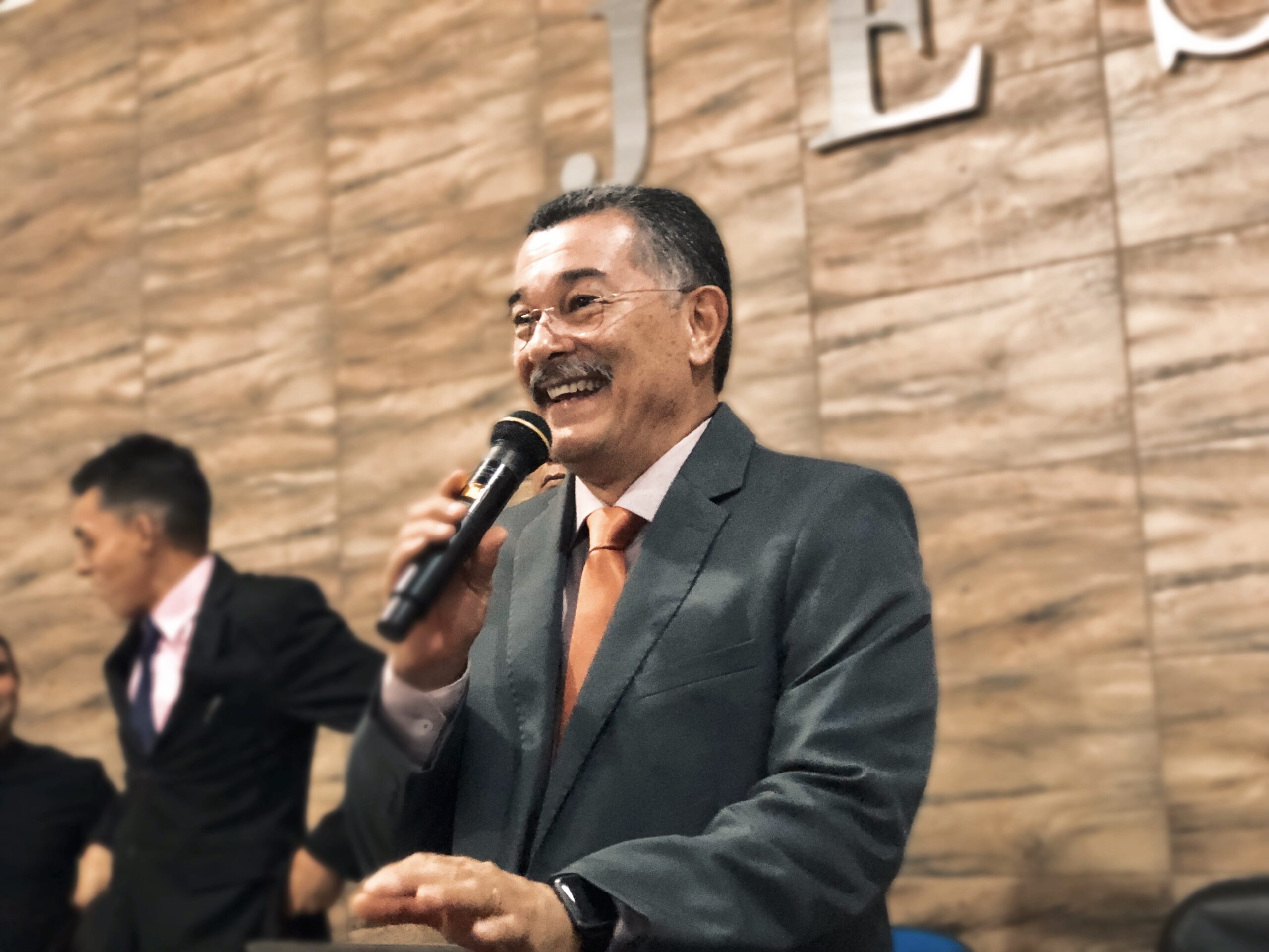 Congregação Imburí celebra os 55 anos do pastor Cláudio Lemos – Imagem: Michely Lavínia/ADCOM