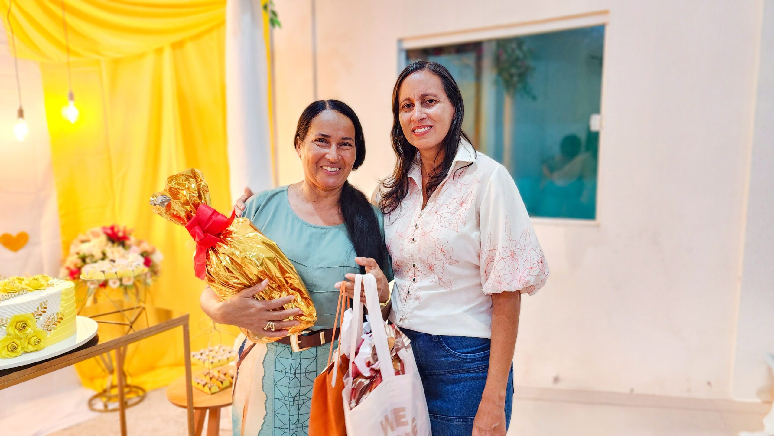 AD Chã do Pilar celebra o aniversário da irmã Lucilene Oliveira – Imagem: Nataniely Nogueira/ADCOM AD Chã do Pilar celebra o aniversário da irmã Lucilene Oliveira – Imagem: Nataniely Nogueira/ADCOM