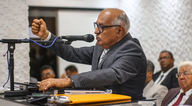 Pastor Pedro Idalino ministra na Santa Ceia de junho da AD Chã do Pilar – Imagem: Anderson Siqueira/ADCOM