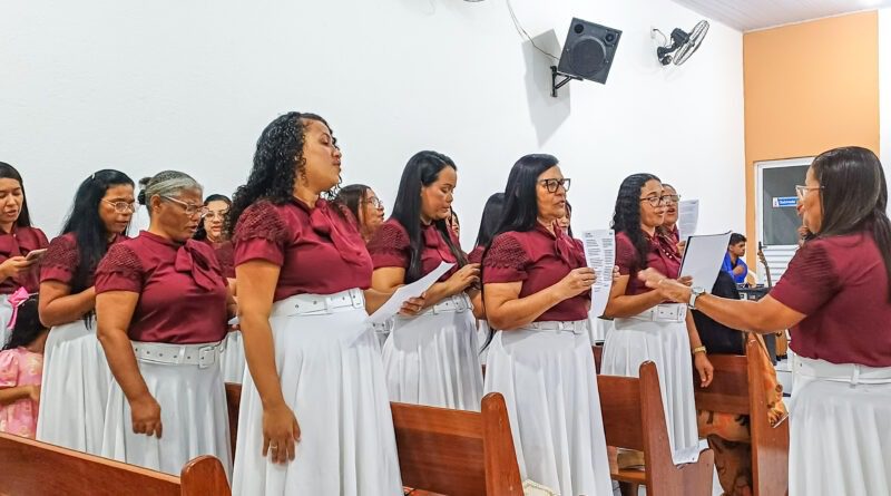 Veja as fotos da festividade das senhoras na congregação Imburí -Imagem: Eduarda dos Santos/ADCOM