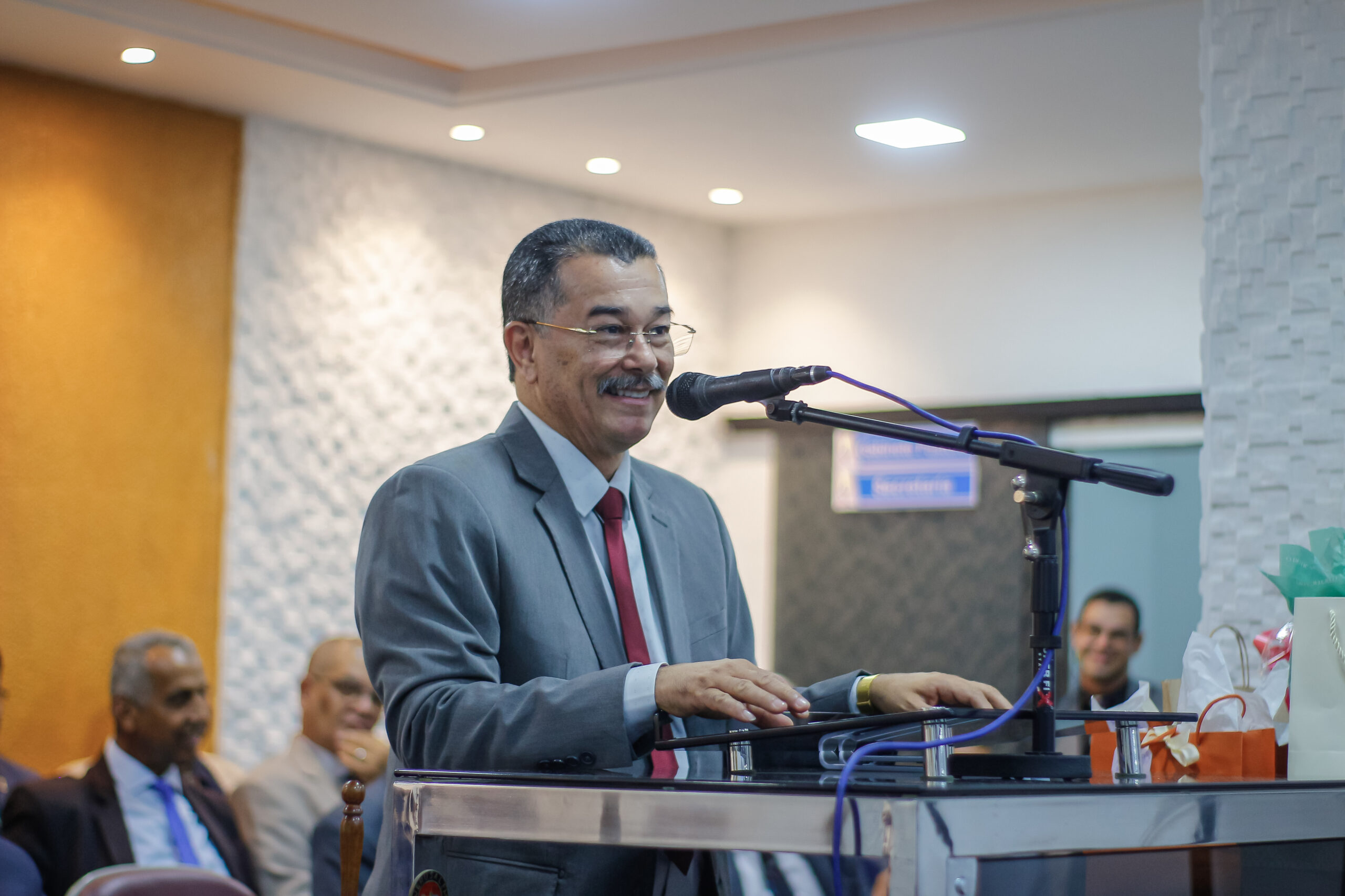 Pastor-presidente participa de culto de gratidão pelos 56 anos do pastor Cláudio Lemos - Imagem: Anderson Siqueira/ADCOM