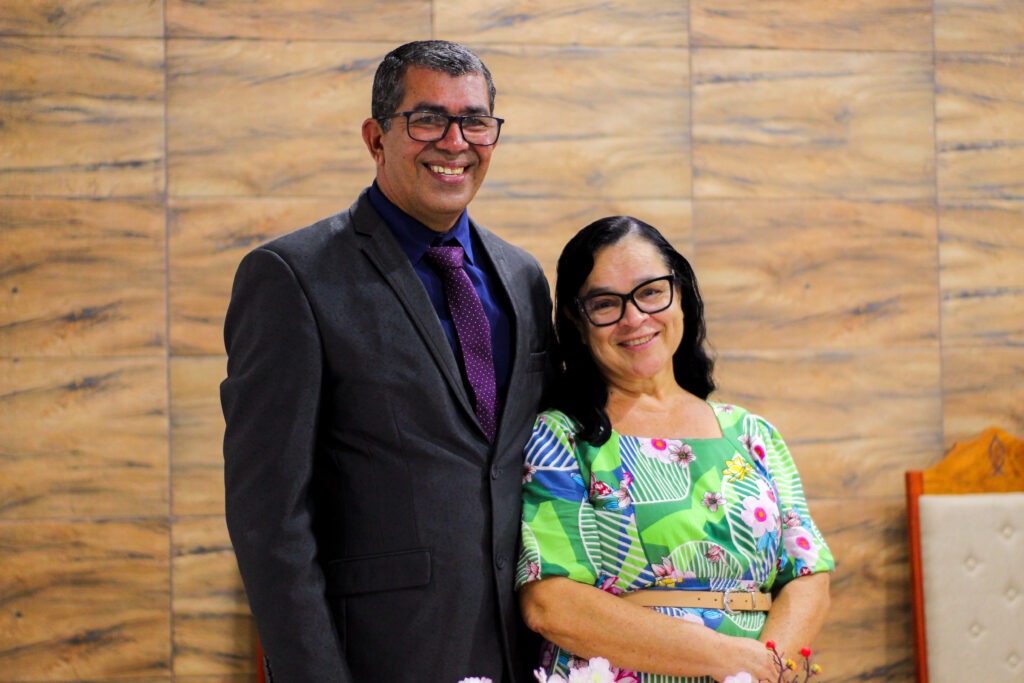 Presbítero Cícero Eduardo e esposa – Imagem: ADCOM / Mídia AD Chã do Pilar