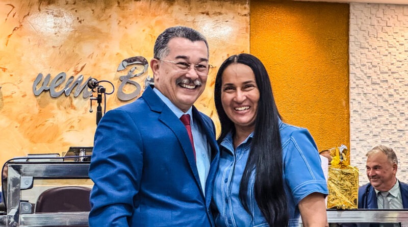Culto da Família celebra os 37 anos de matrimônio do pastor Cláudio Lemos e da irmã Lucilene - Imagem: Ryan Cordeiro/ADCOM