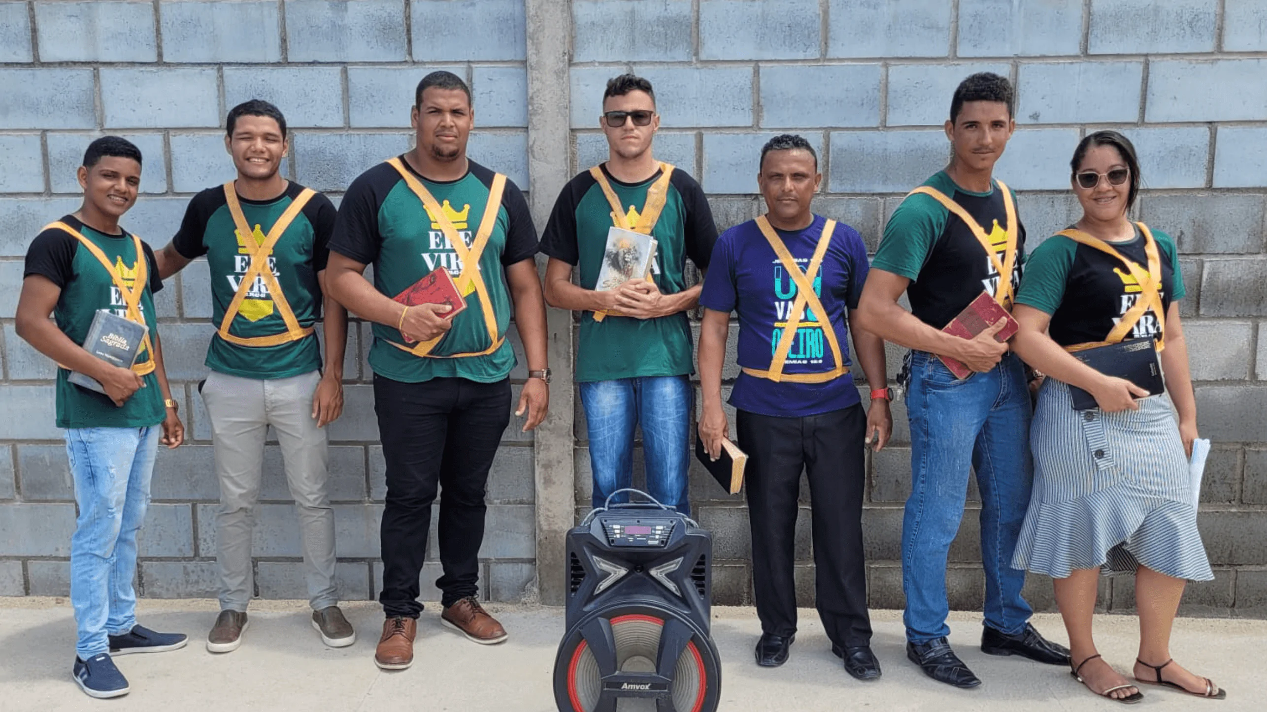 Grupo 2 escolheu a rua que liga Santa Luzia e Casas Novas. Grupo 2 escolheu a rua que liga Santa Luzia e Casas Novas.