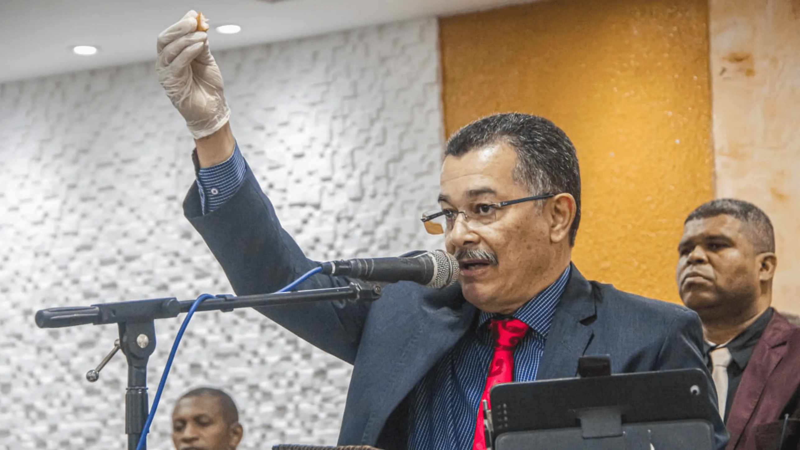 A Santa Ceia do mês de maio foi realizada nesta terça-feira (09).