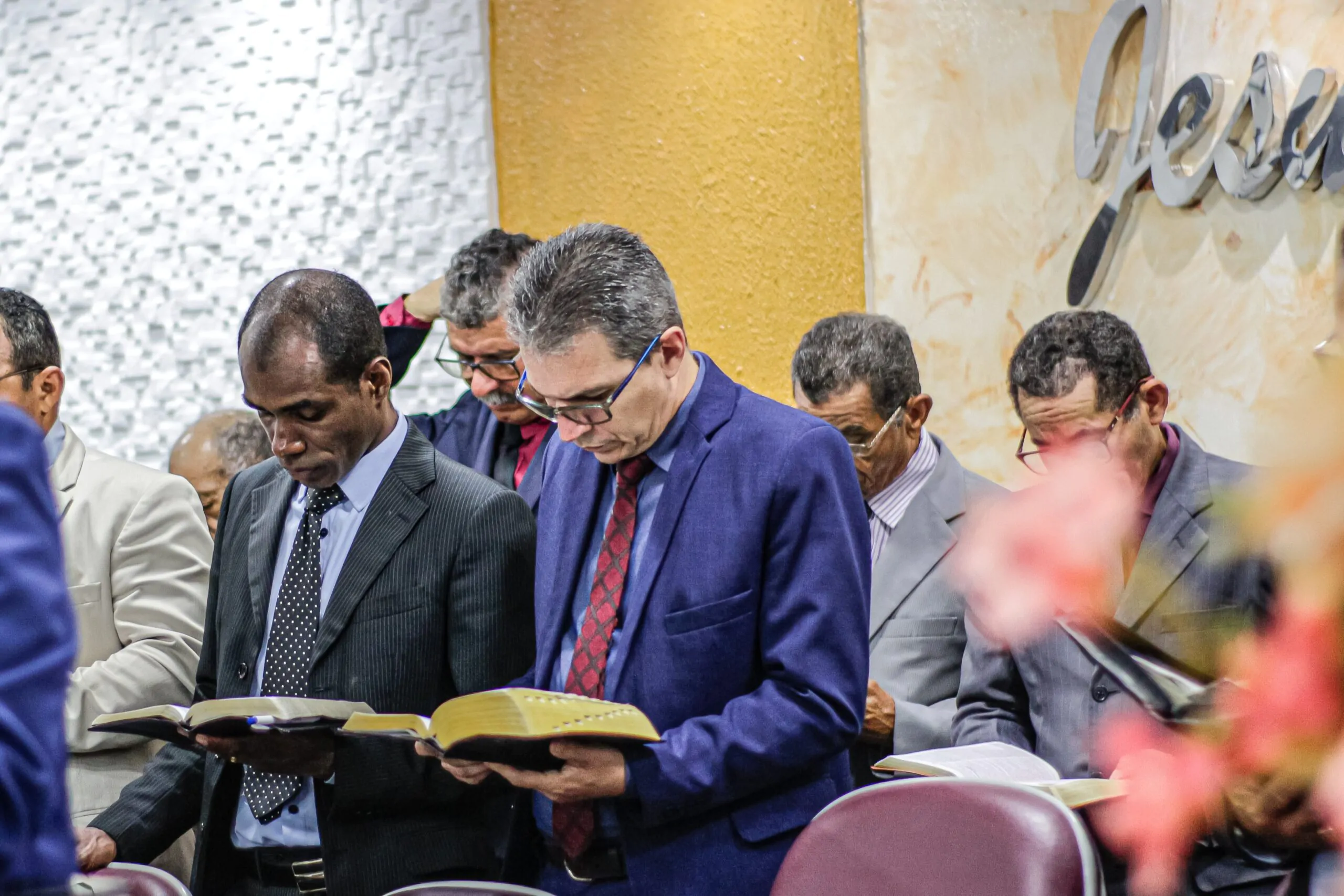 Culto de doutrina: “O amor só é amor quando é doado”, afirma o pastor Cláudio.