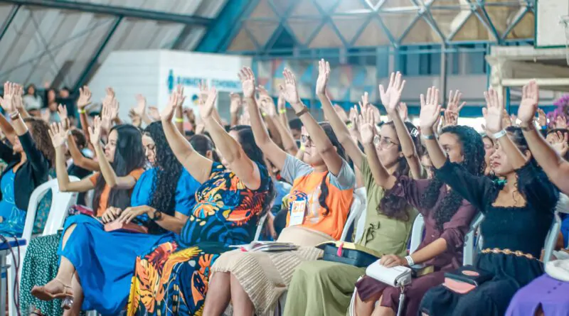 Batismo no Espírito Santo e renovação espiritual marcam o terceiro culto do 9° Aviva – Imagem: Anderson Siqueira/Mídia AD Chã do Pilar