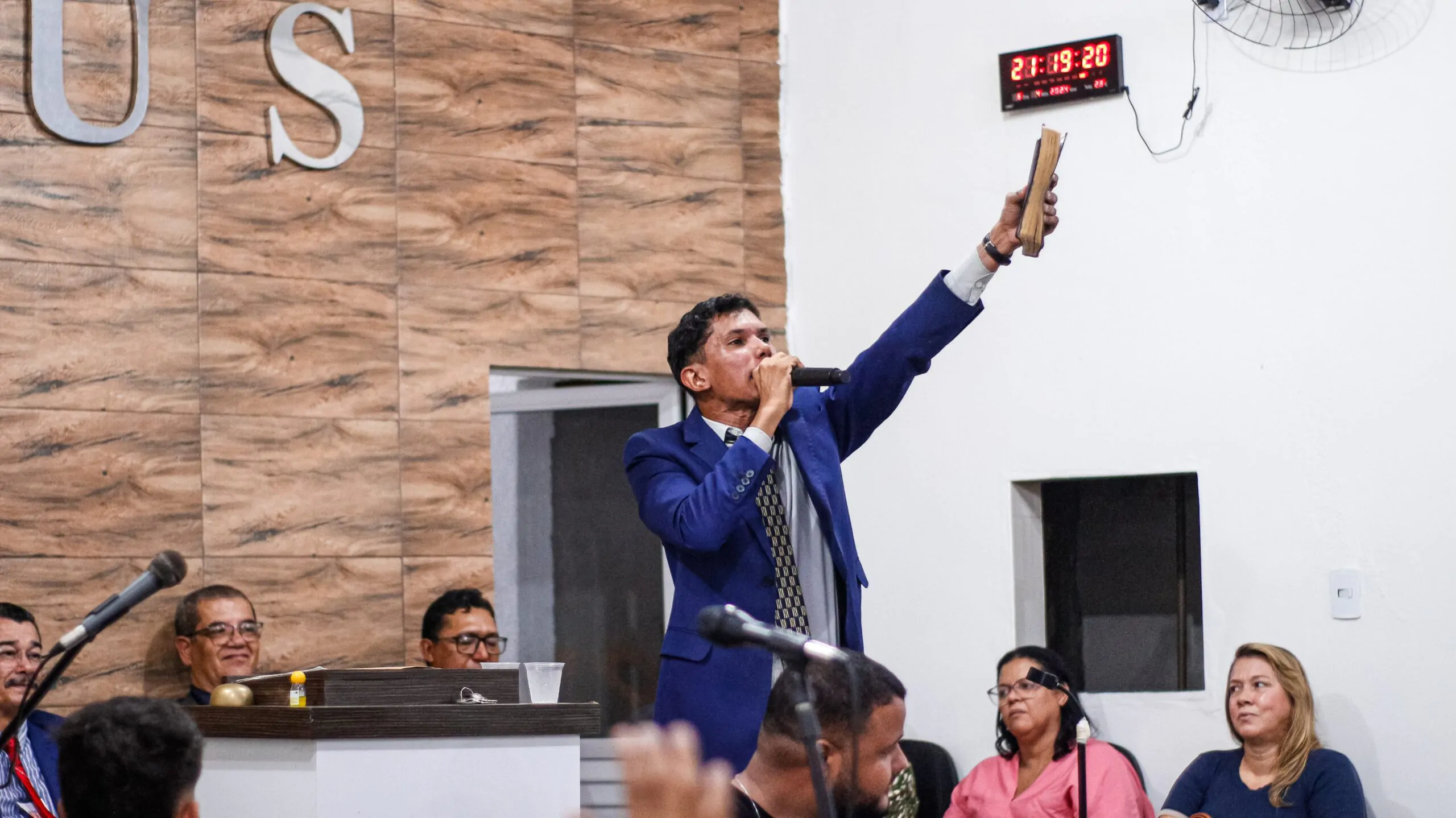 Duas pessoas retornaram para Cristo no 1° Encontro Jovem de 2024 – Imagem: Anderson Siqueira/Mídia AD Chã do Pilar Duas pessoas retornaram para Cristo no 1° Encontro Jovem de 2024 – Imagem: Anderson Siqueira/Mídia AD Chã do Pilar