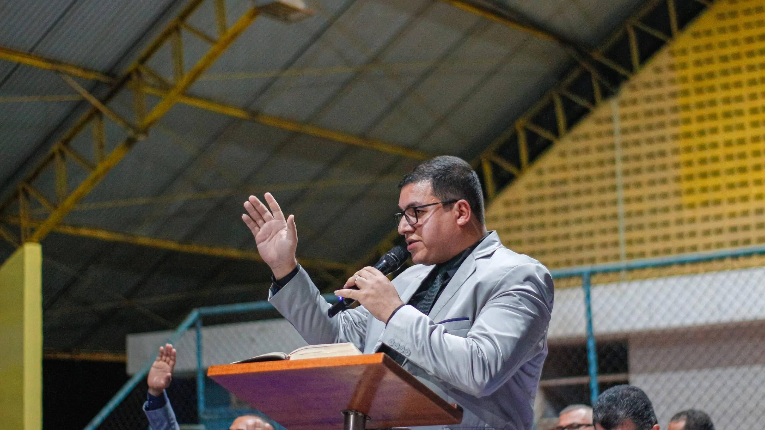 O pastor Abmael Nascimento foi o preletor do culto – Imagem: Anderson Siqueira/Mídia AD Chã do Pilar