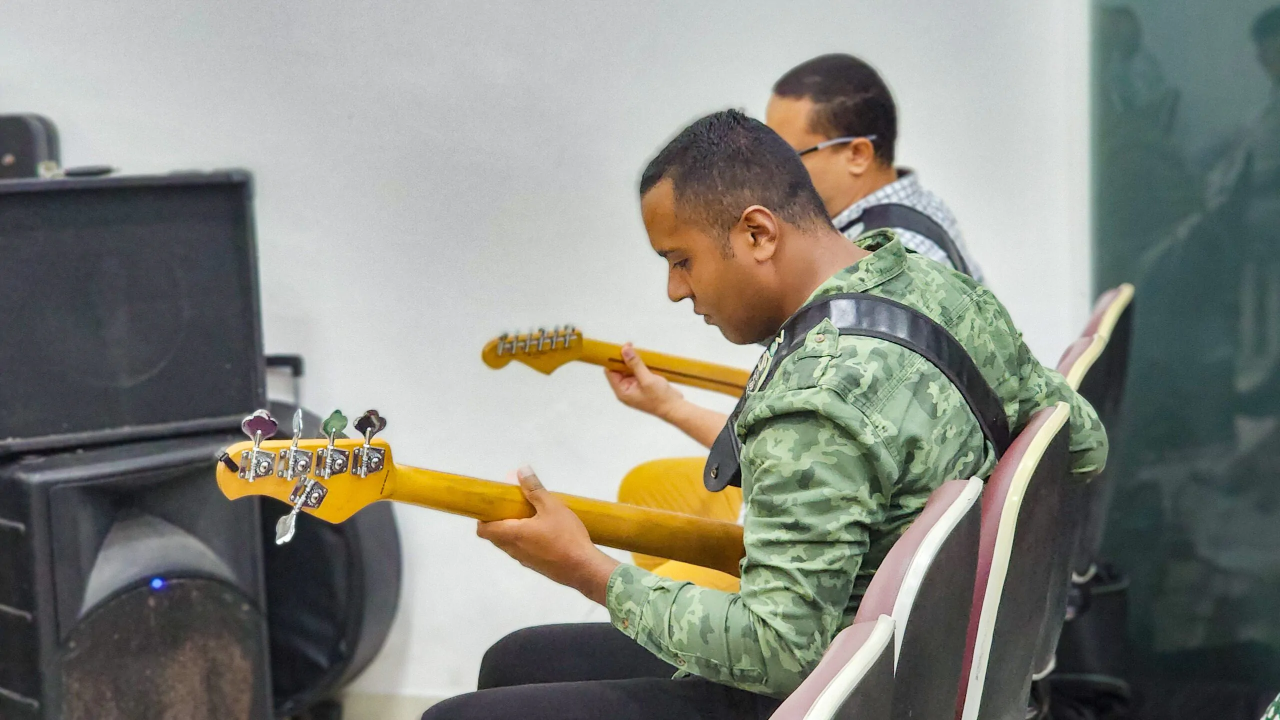 No final do culto, duas pessoas entregaram sua vida a Jesus, O reconhecendo como seu Único e Suficiente Senhor e Salvador.