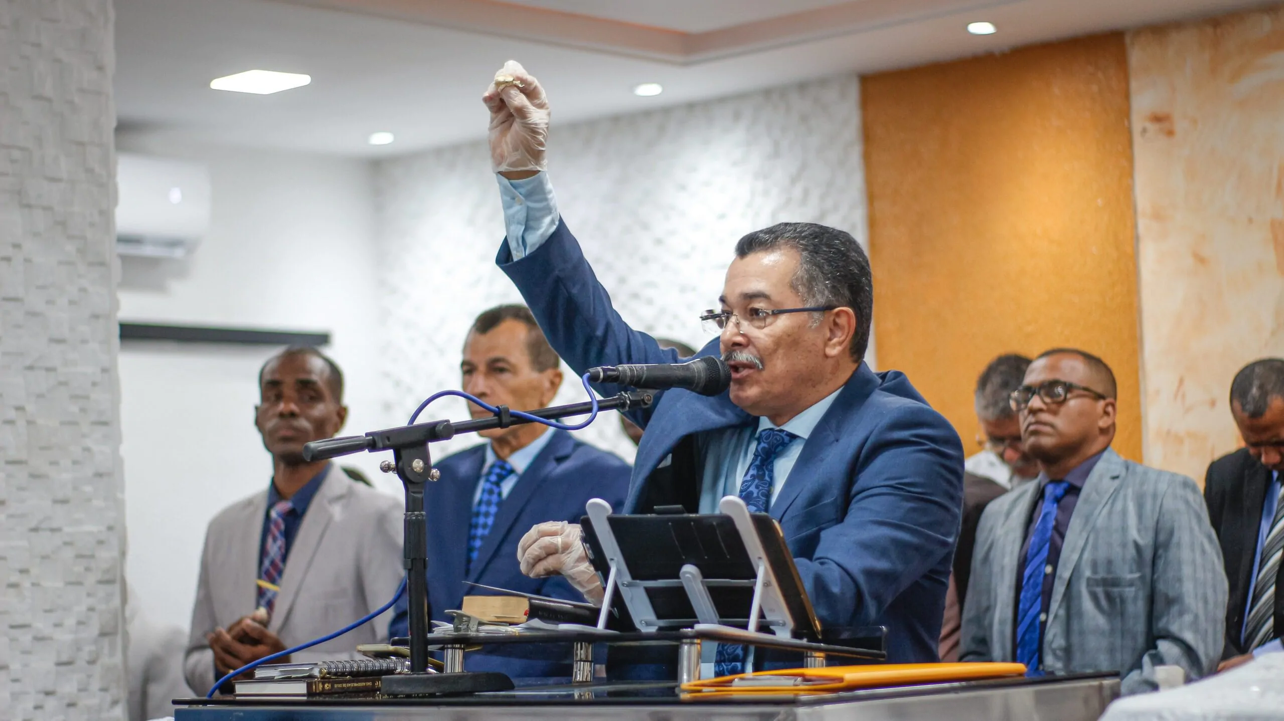 Santa Ceia: “quando erramos o nome de Cristo é quem sofre”, afirma pastor Cláudio – Imagem: Anderson Siqueira/Mídia AD Chã do Pilar Santa Ceia: “quando erramos o nome de Cristo é quem sofre”, afirma pastor Cláudio – Imagem: Anderson Siqueira/Mídia AD Chã do Pilar