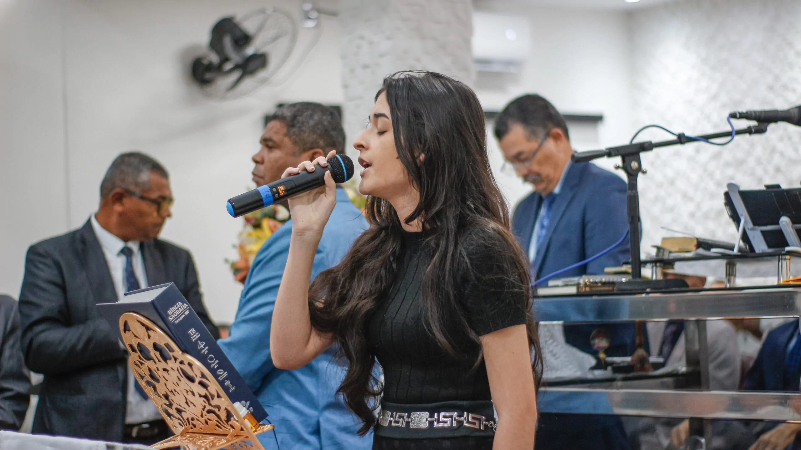Santa Ceia: “quando erramos o nome de Cristo é quem sofre”, afirma pastor Cláudio – Imagem: Anderson Siqueira/Mídia AD Chã do Pilar Santa Ceia: “quando erramos o nome de Cristo é quem sofre”, afirma pastor Cláudio – Imagem: Anderson Siqueira/Mídia AD Chã do Pilar