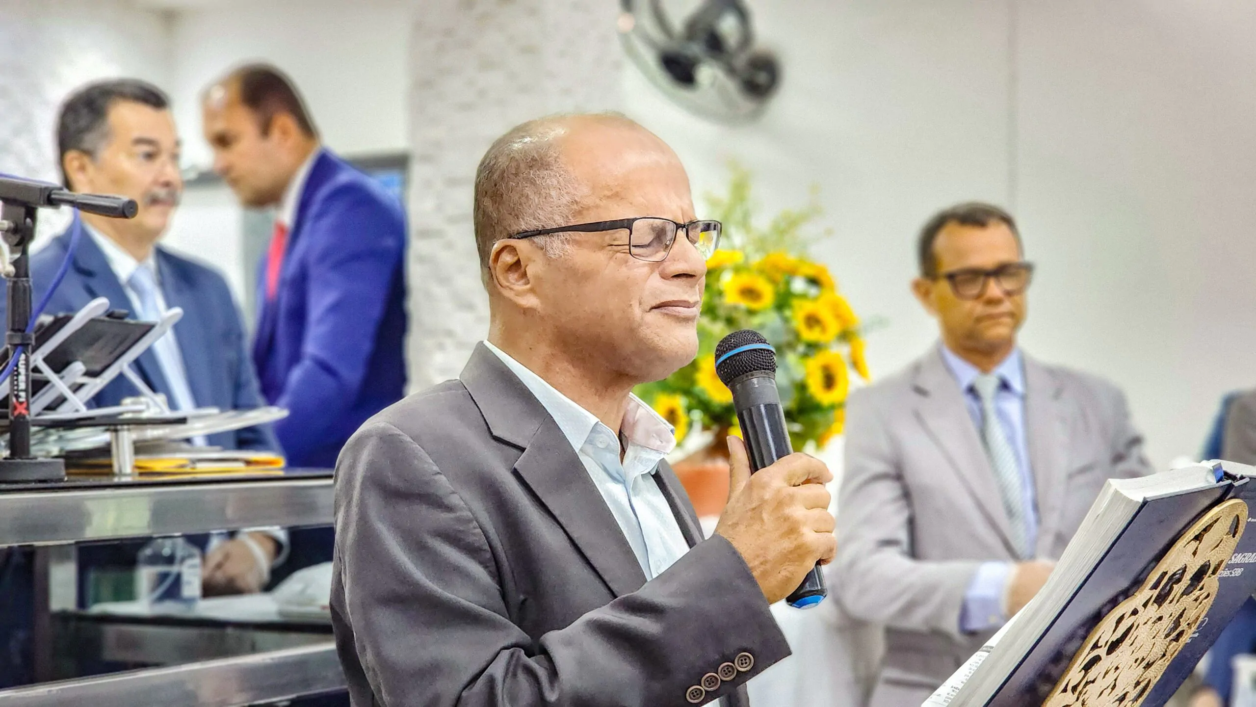 Assembleia de Deus em Chã do Pilar realiza o culto de Santa Ceia do mês de novembro - Imagem: Nataniely Nogueira/ADCOM Assembleia de Deus em Chã do Pilar realiza o culto de Santa Ceia do mês de novembro - Imagem: Nataniely Nogueira/ADCOM