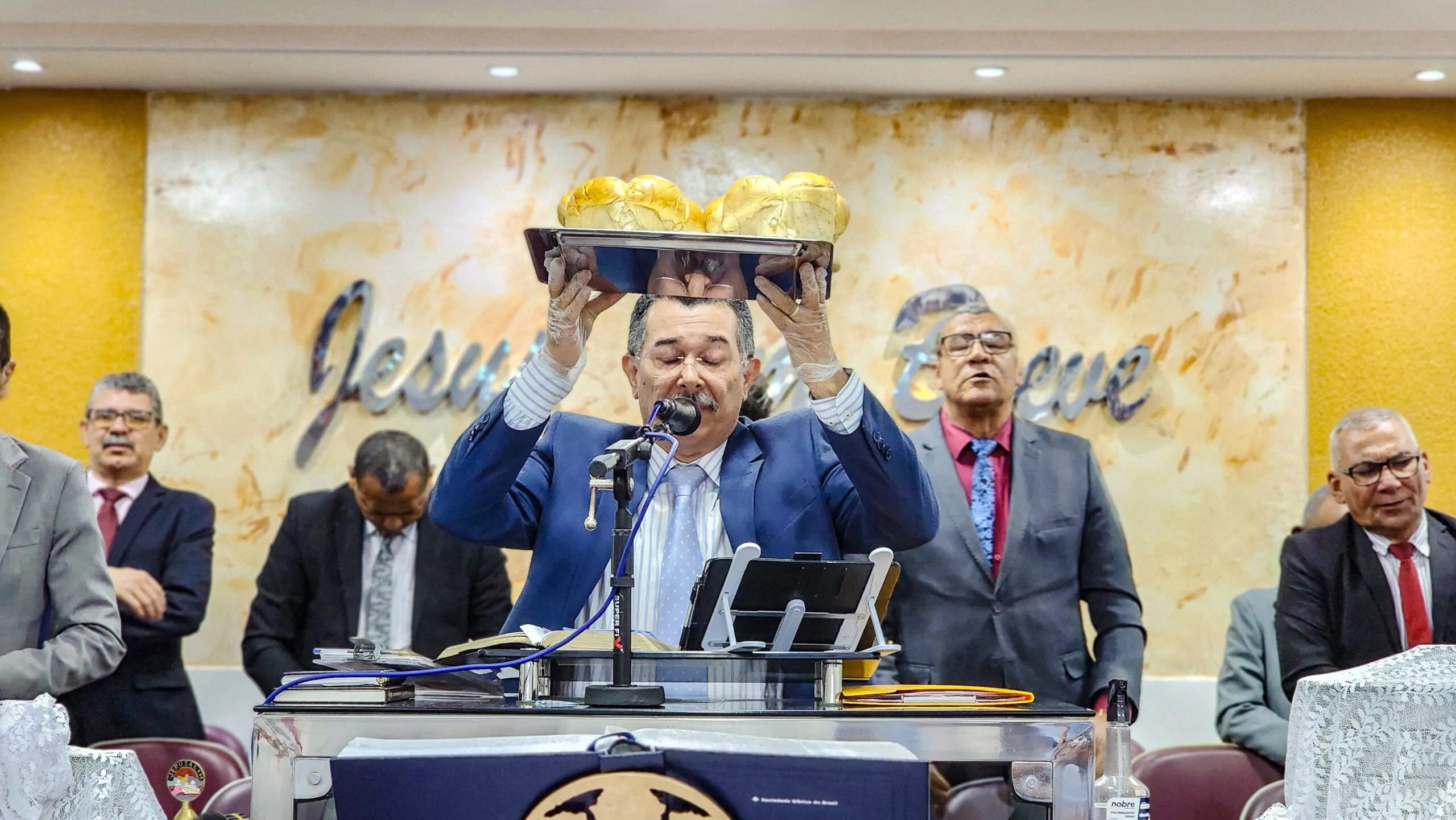 Assembleia de Deus em Chã do Pilar realiza o culto de Santa Ceia do mês de novembro - Imagem: Nataniely Nogueira/ADCOM Assembleia de Deus em Chã do Pilar realiza o culto de Santa Ceia do mês de novembro - Imagem: Nataniely Nogueira/ADCOM
