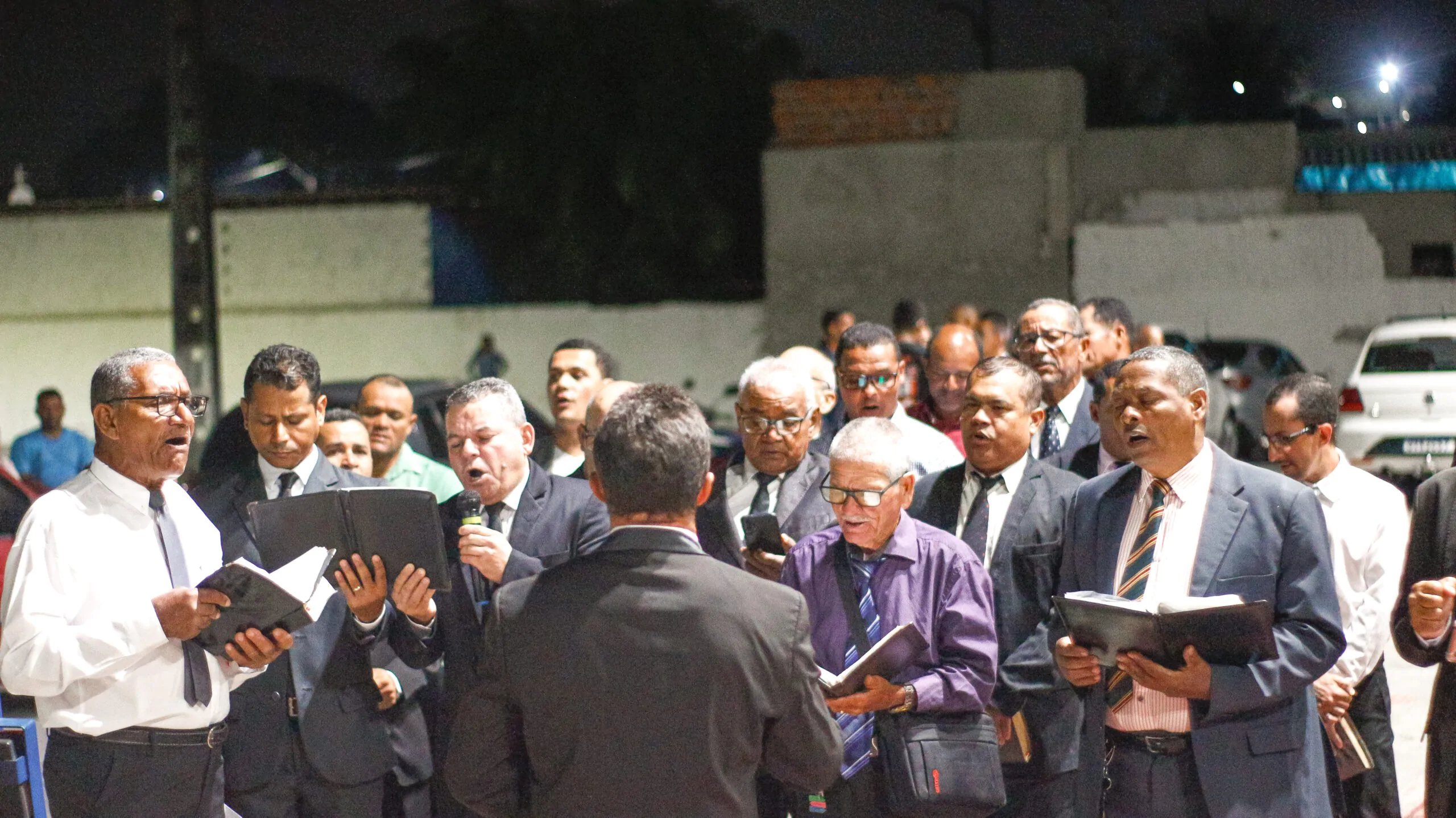 SEMADECP: Duas pessoas aceitam a Jesus na Cruzada Evangelística realizada pela Secretaria de Missões – Imagem: Anderson Siqueira/ADCOM