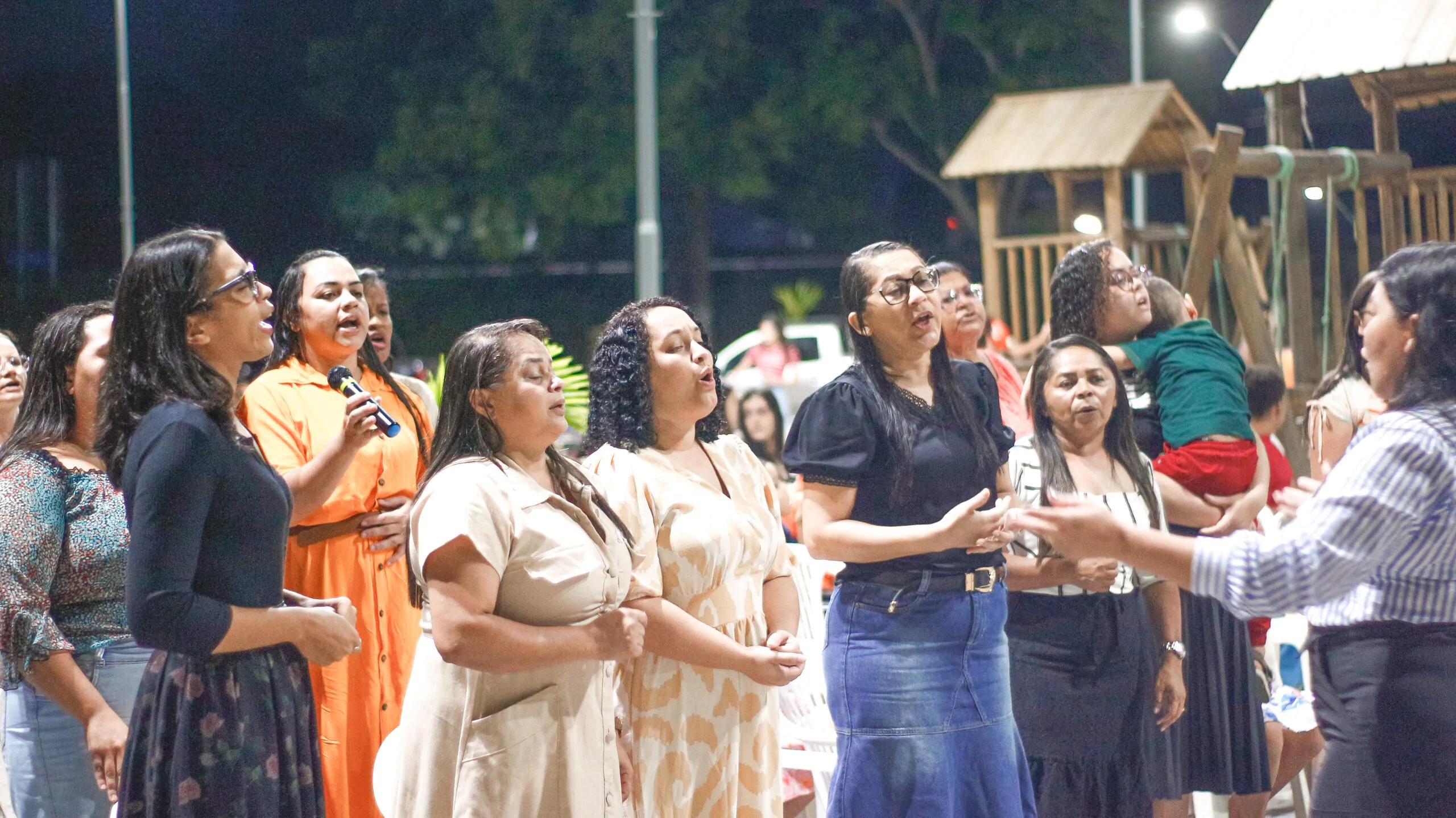 SEMADECP: Duas pessoas aceitam a Jesus na Cruzada Evangelística realizada pela Secretaria de Missões – Imagem: Anderson Siqueira/ADCOM