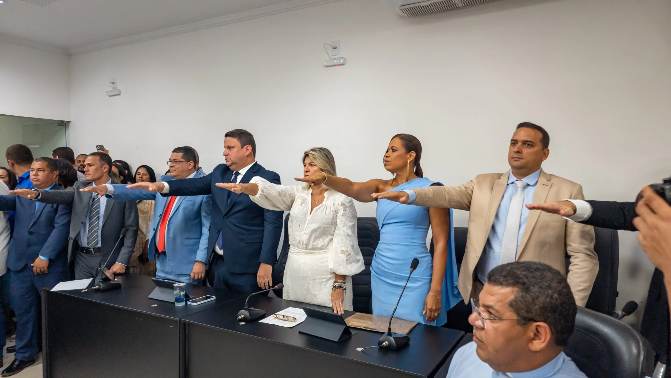 Pastor Cláudio Lemos acompanha posse da prefeita, vice-prefeito e vereadores de Pilar – Imagem: Nataniely Nogueira/ADCOM Pastor Cláudio Lemos acompanha posse da prefeita, vice-prefeito e vereadores de Pilar – Imagem: Nataniely Nogueira/ADCOM