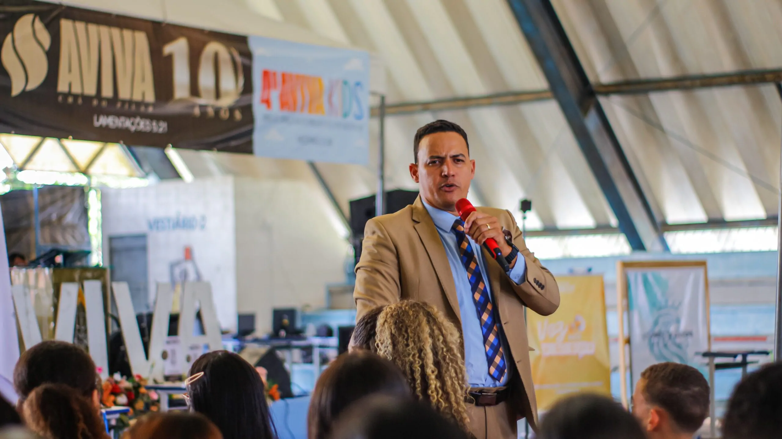 Manhã de batismo no Espírito Santo marca o segundo dia do estudo bíblico do 4° Retiro Jovem - Imagem: Anderson Siqueira/ADCOM